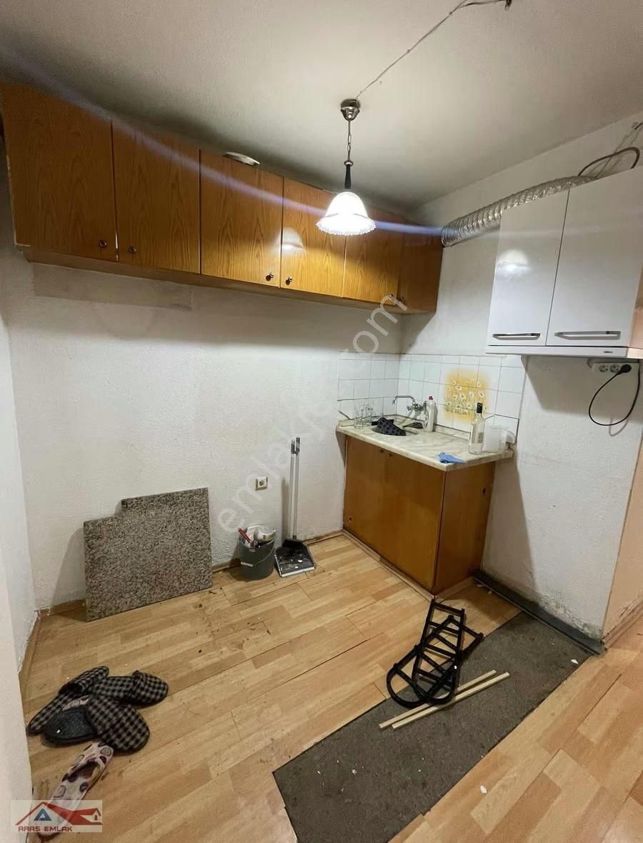 Çarşının Ortasında Katta Asansörlü Ferah Merkezde Daire - Görsel 16