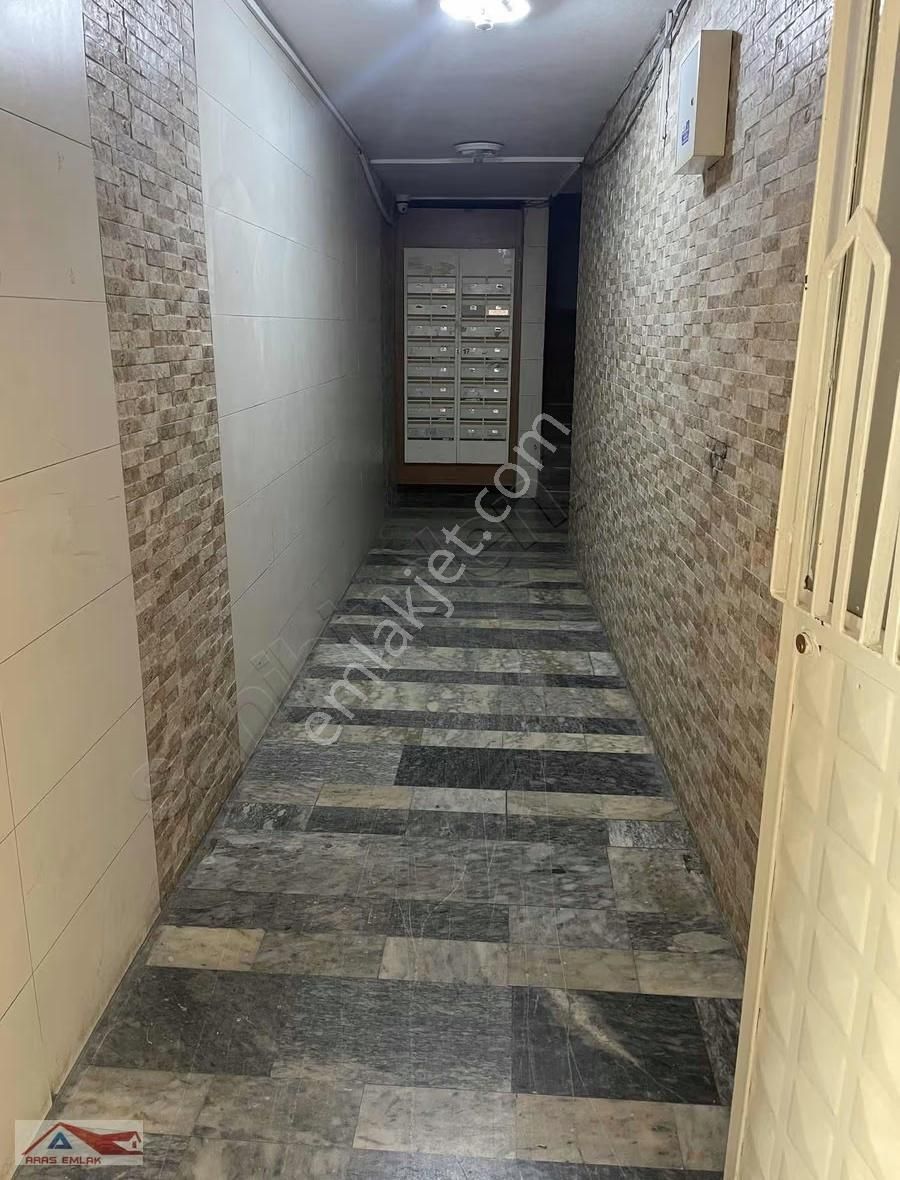 Çarşının Ortasında Katta Asansörlü Ferah Merkezde Daire - Görsel 13