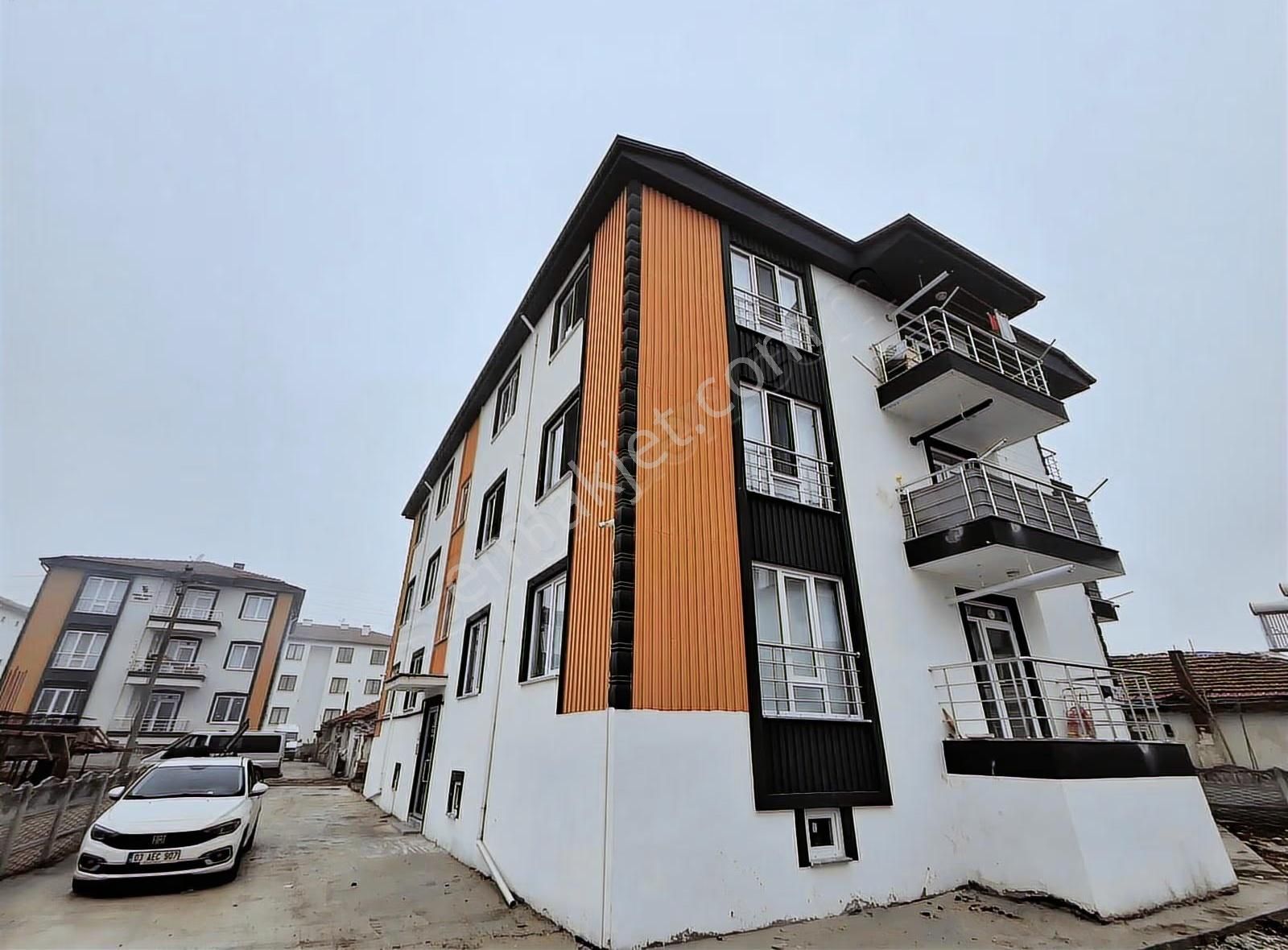 Satılık 3+1 Yeni Lüks Daire Arakat Güney Ebeveyn Kiler Mareşal - Görsel 11