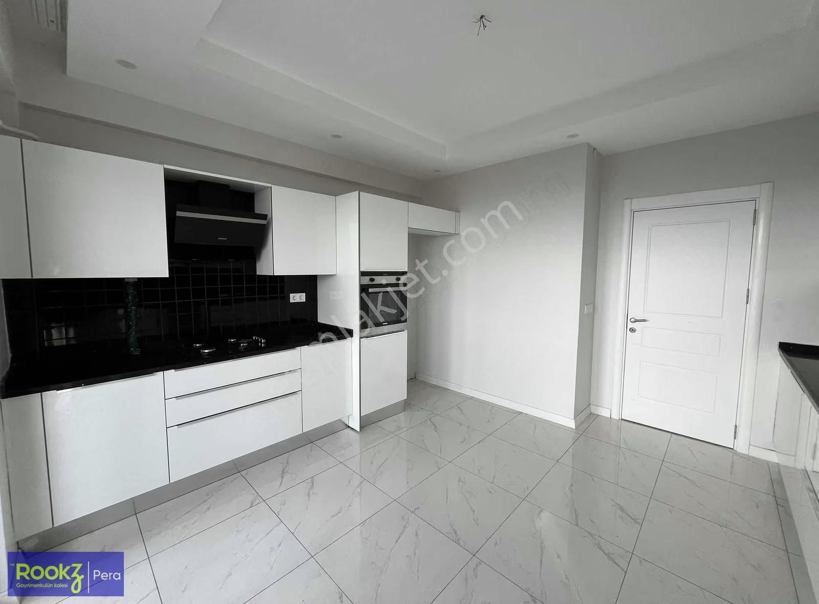 Güvenlikli Site İçi Kapalı Otoparklı Satılık Lüks 3+1 Köşe Daire - Görsel 14