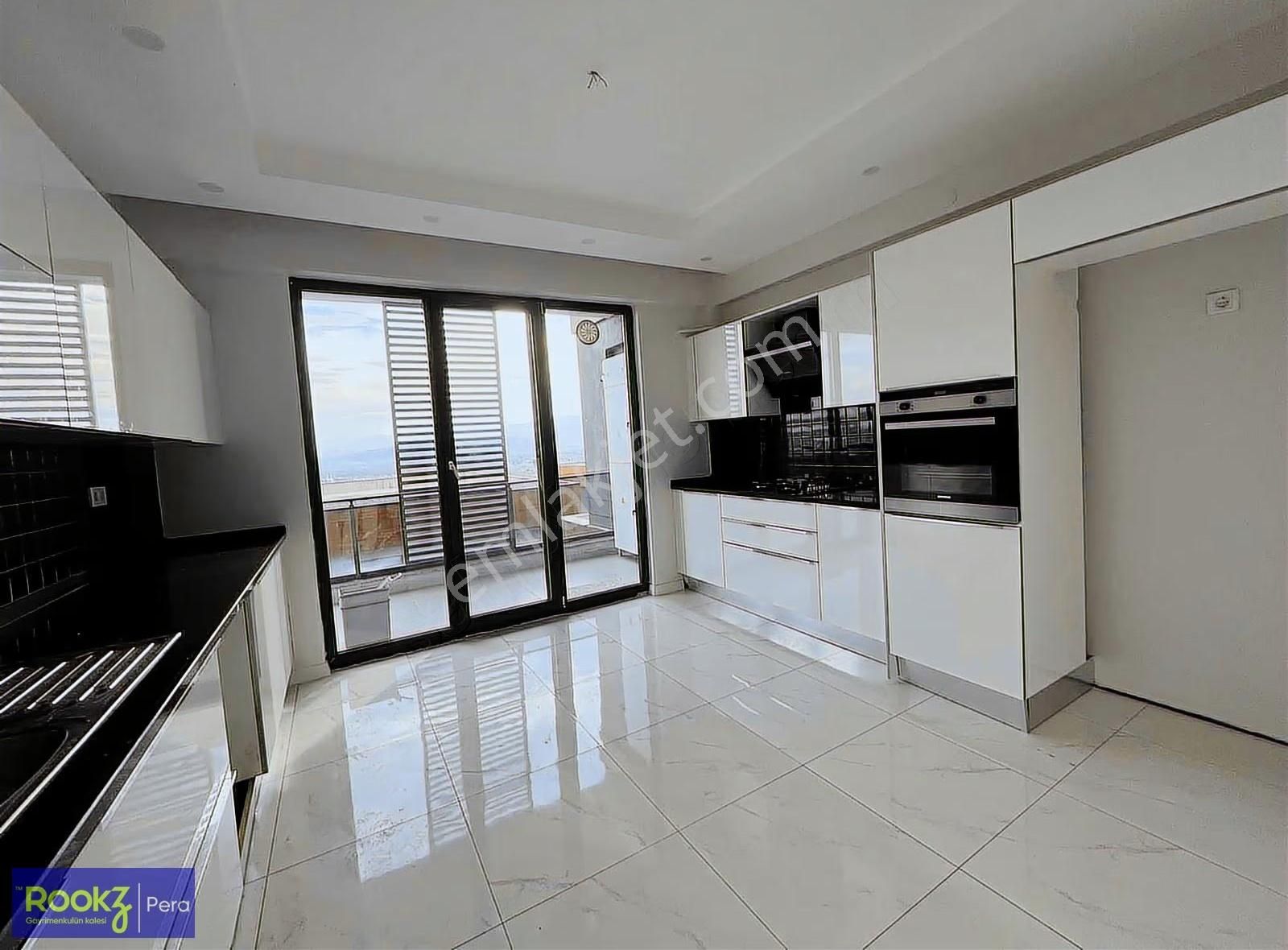 Güvenlikli Site İçi Kapalı Otoparklı Satılık Lüks 3+1 Köşe Daire