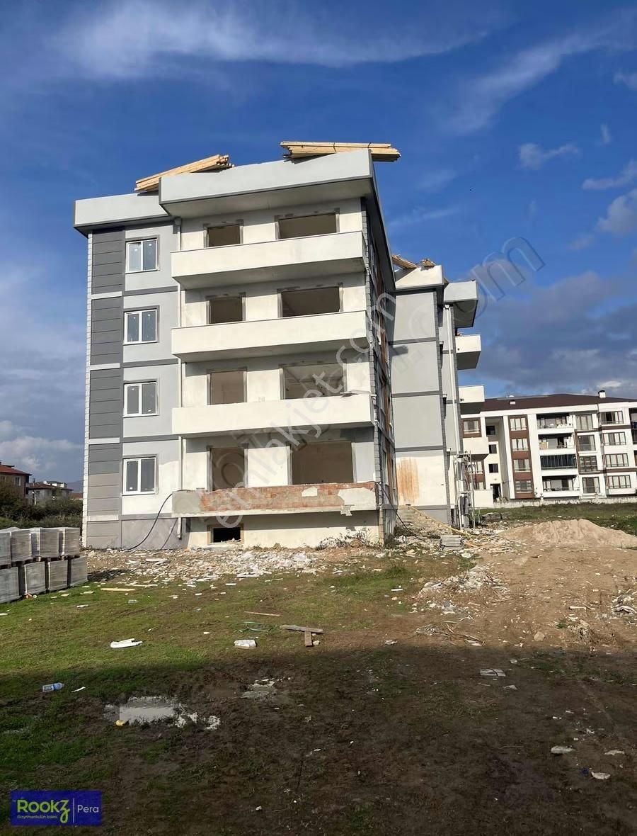 Hendek Yeni Mahalle Satılık 3+1 Geniş Daireler