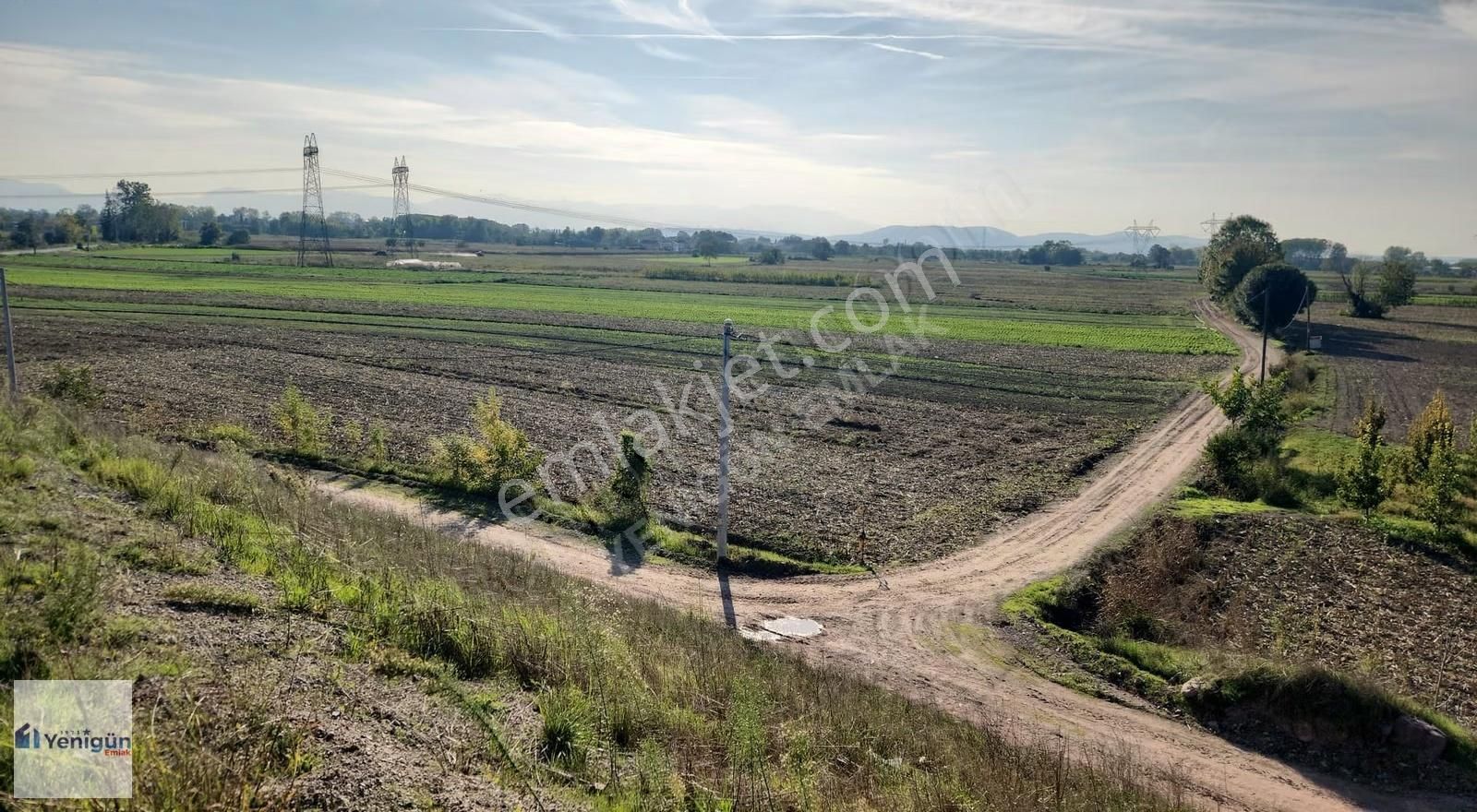 Yenigün Emlak Tan Çelebiler Köyü Yatırımlık Satılık Fırsat Tarla