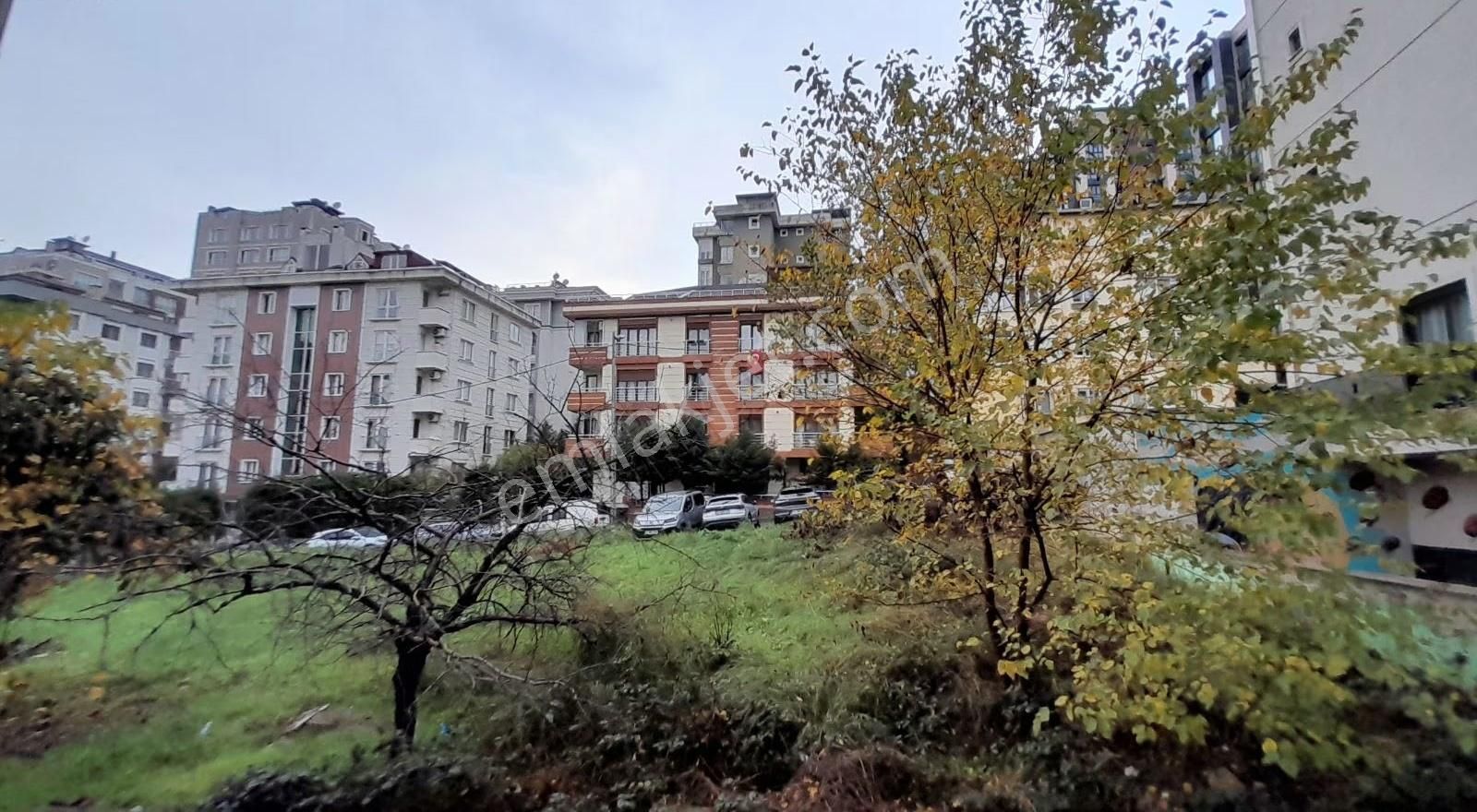 Ataşehir Barajyolu Bulvarda Balkonlu Az Katlı Aile Binasda 3+1 - Görsel 5