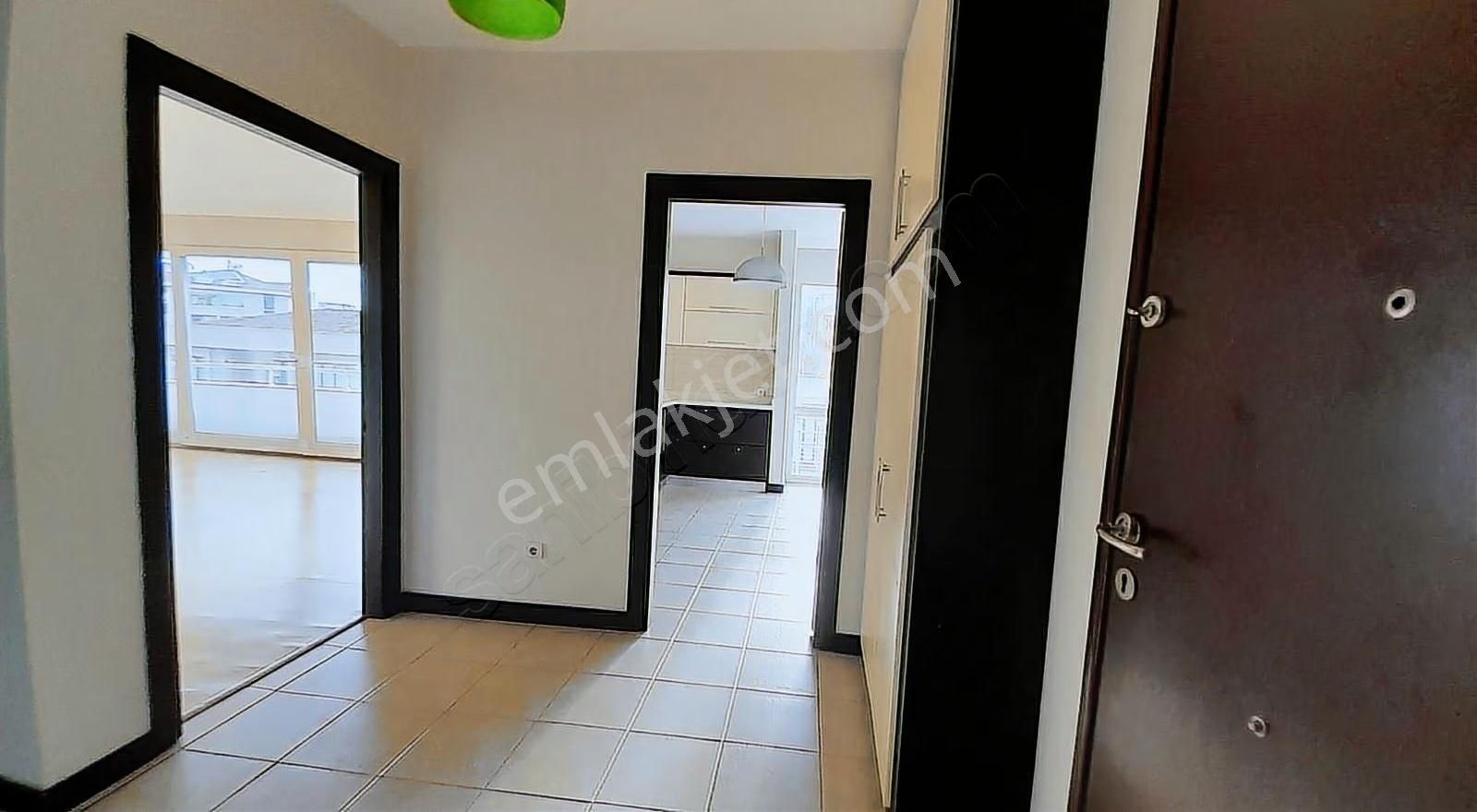 Ataşehir Yenişehir Mh. En Prestijli Binasında 3+1 Net 140 M2 - Görsel 24