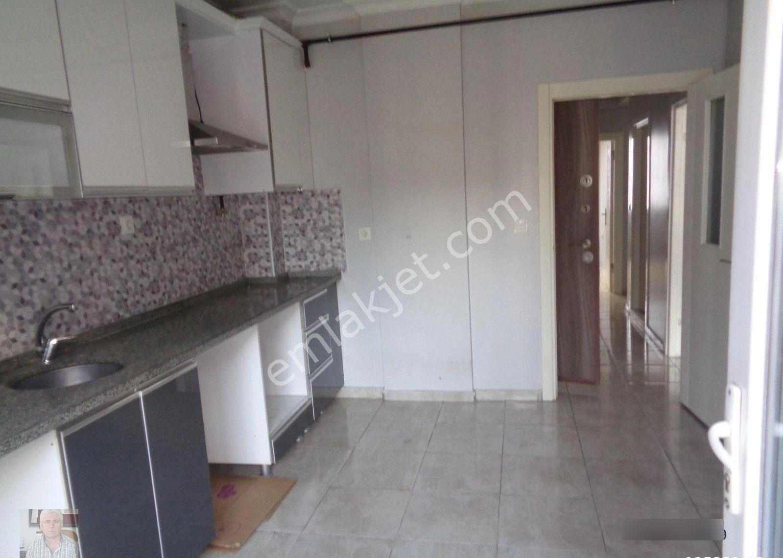 71 Evler Mah. Zümrüt Cami Yakını Arakat Daire - Görsel 4