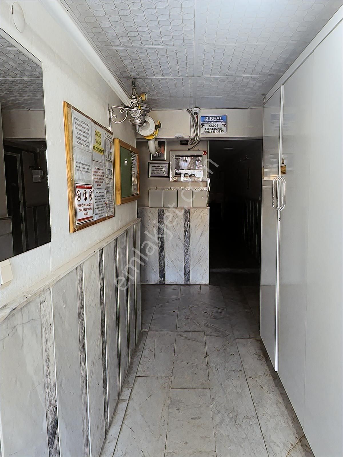 Çiğli Harmandalında Site İçinde Satılık 3+1 Geniş Daire - Görsel 9