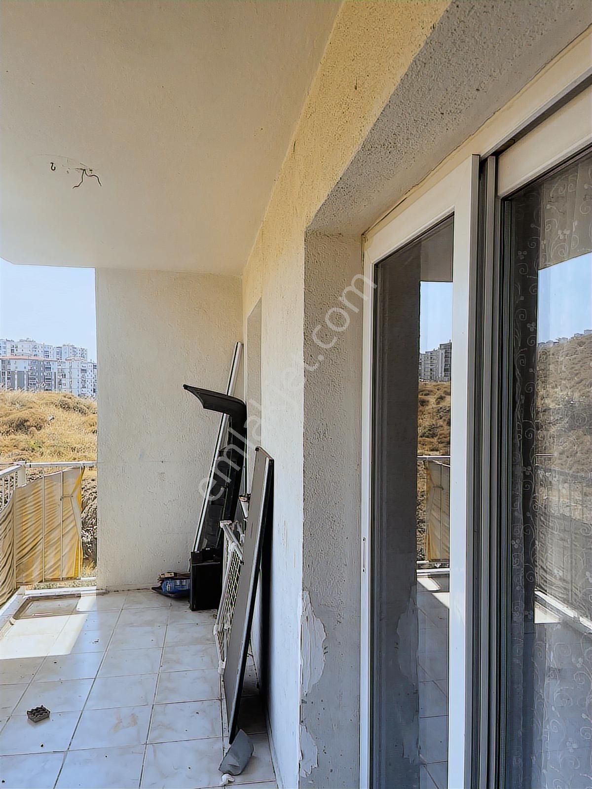 Çiğli Harmandalında Site İçinde Satılık 3+1 Geniş Daire - Görsel 8