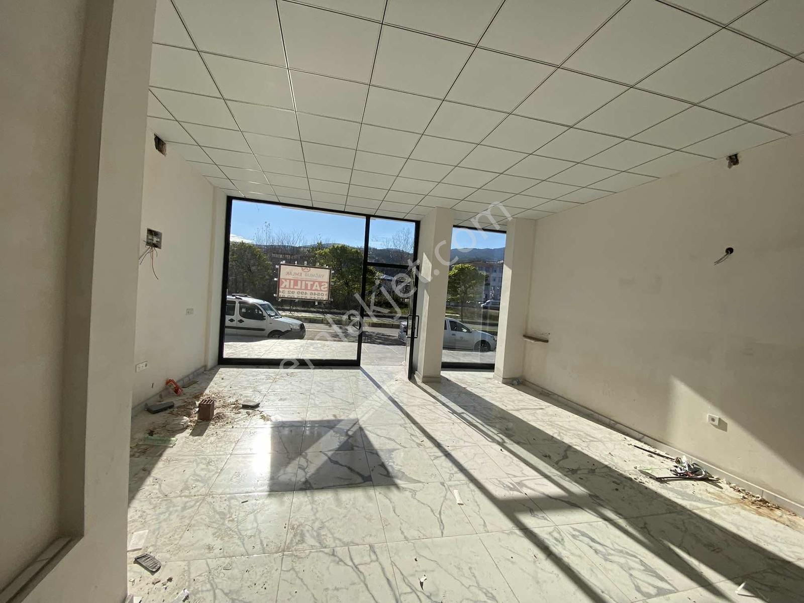 Yağmur Emlaktan Kiralık Bulvar Cephe Ana Yola Çok Yakın Dükkan - Görsel 12