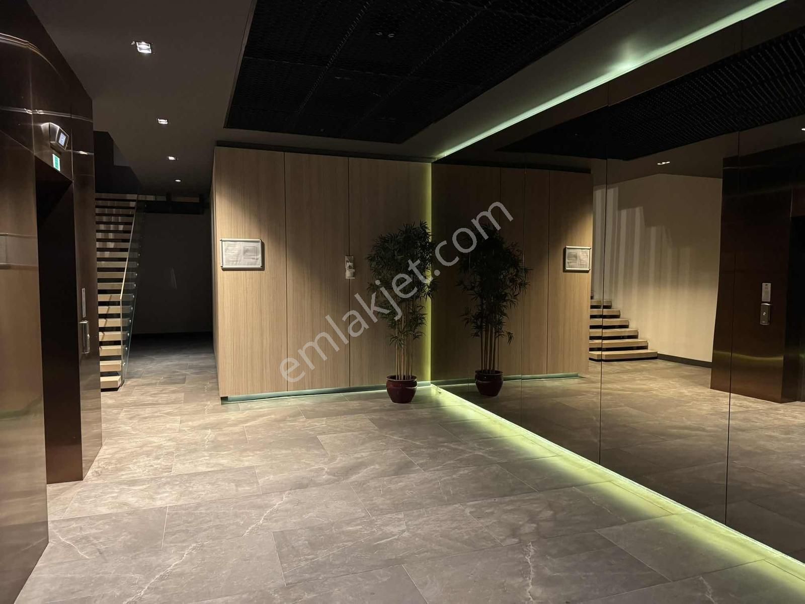 Satılık Daire Denize Sıfır Antalya'nın En Lüks Sitesinde 4+1