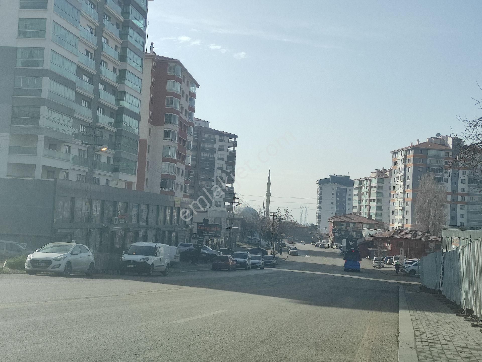 Ulubey Mah Cadde Üzerinde Sitelere Yakın 65 M2 Asma Kat Yapımına Uygun Satılık Dükkan - Görsel 20