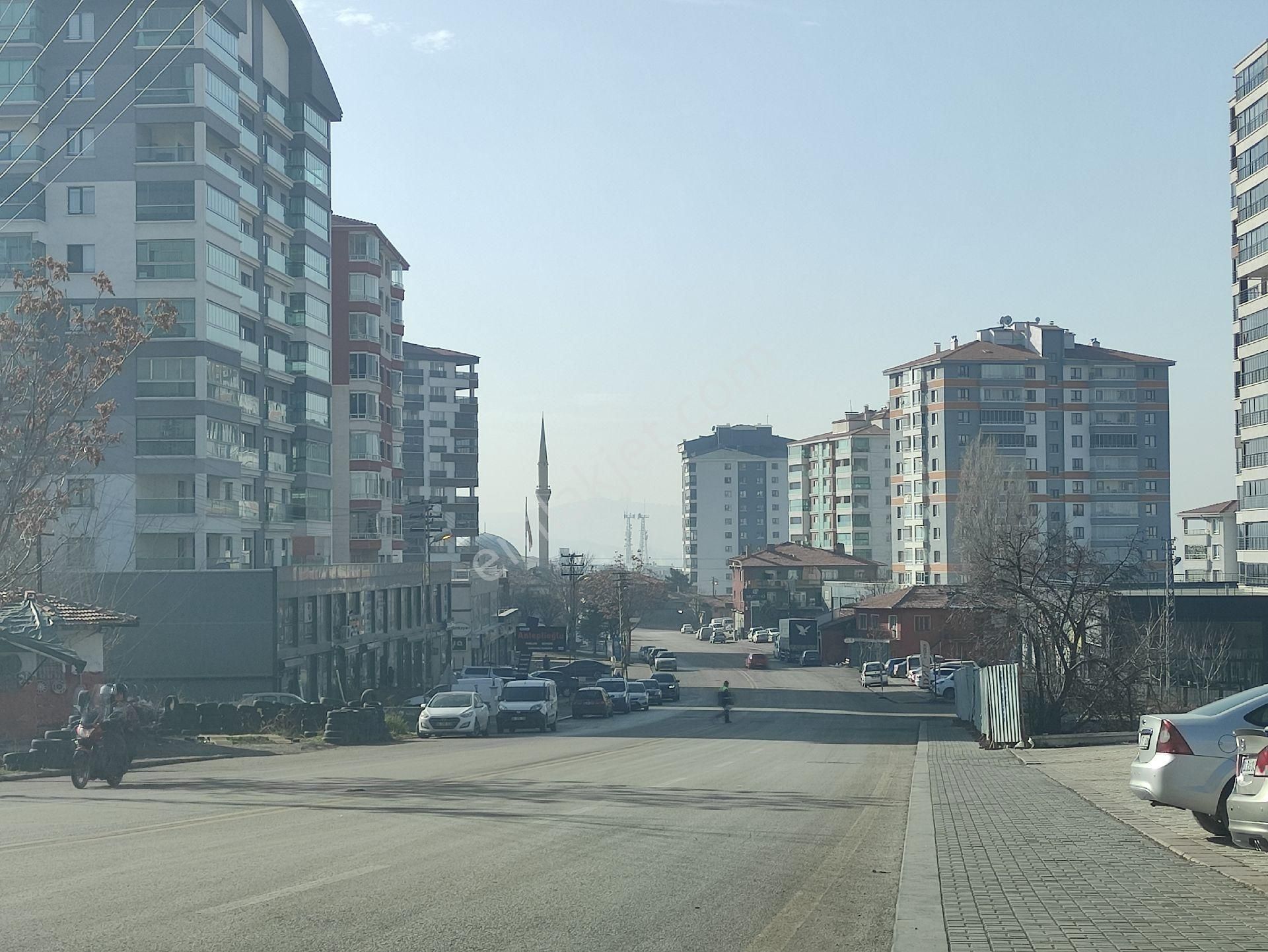 Ulubey Mah Cadde Üzerinde Sitelere Yakın 65 M2 Asma Kat Yapımına Uygun Satılık Dükkan - Görsel 18