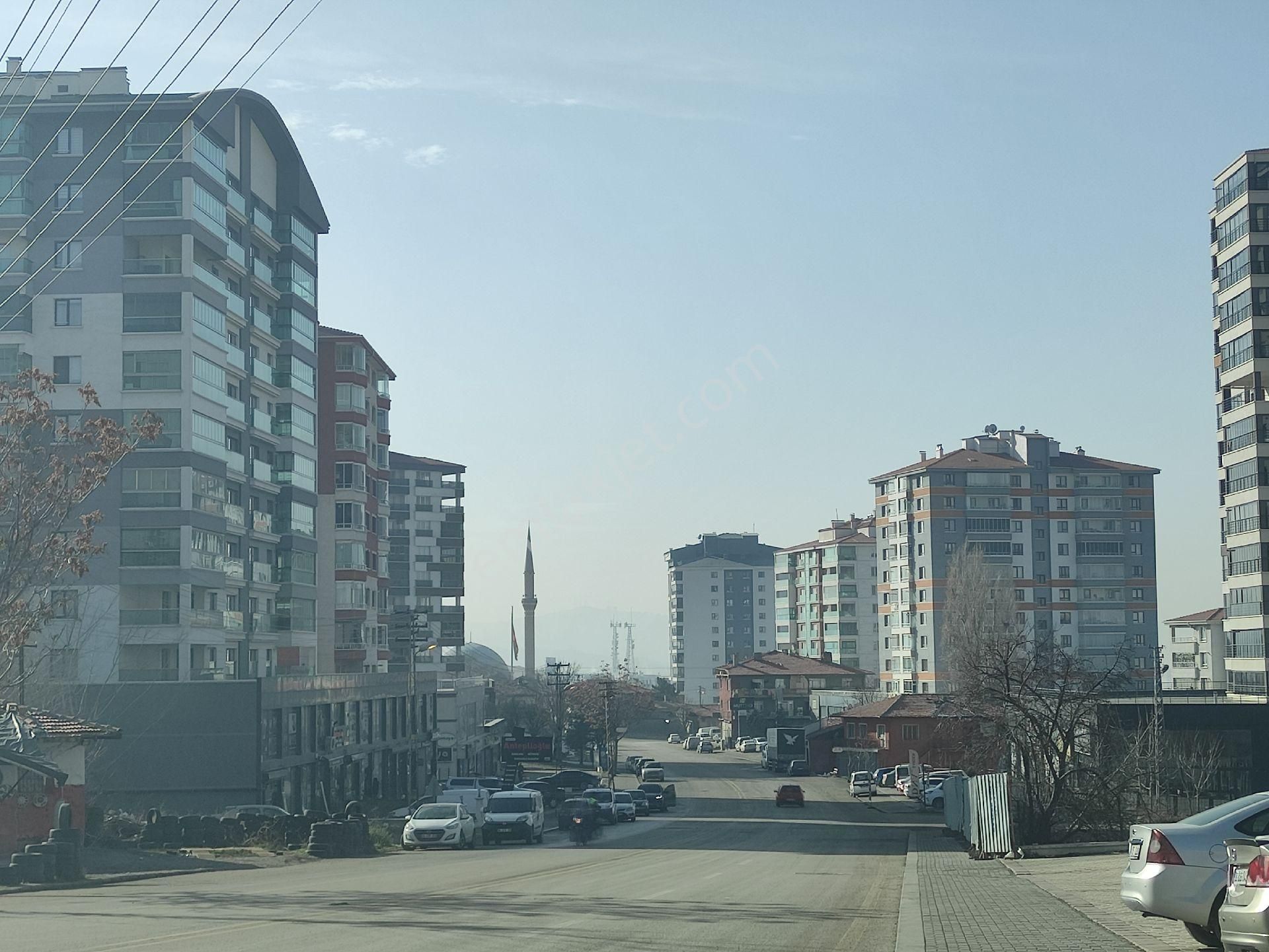 Ulubey Mah Cadde Üzerinde Sitelere Yakın 65 M2 Asma Kat Yapımına Uygun Satılık Dükkan - Görsel 16