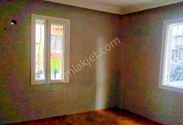 Fil Heykeline Bakan 3+1 Balkon Yok.