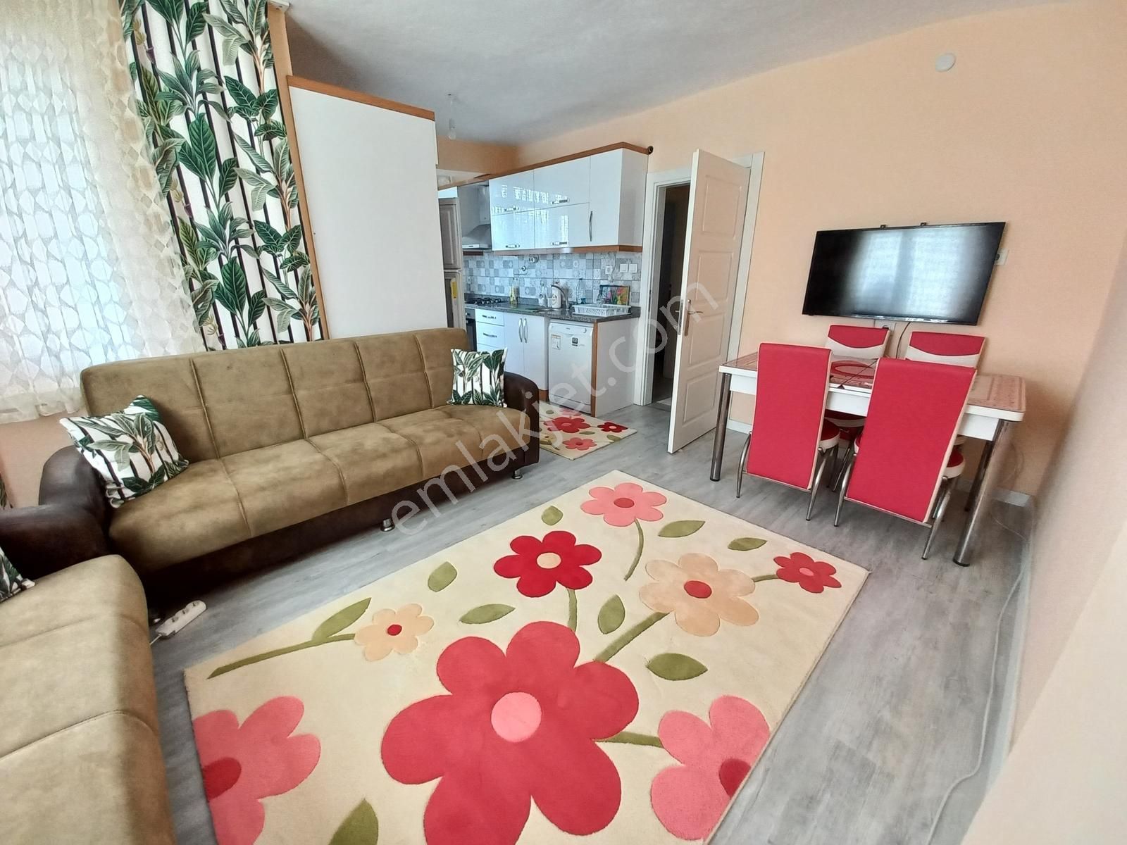 Güzelobada - Merkezi Konumda - Geniş - Eşyalı Kiralık 3+1 Daire!