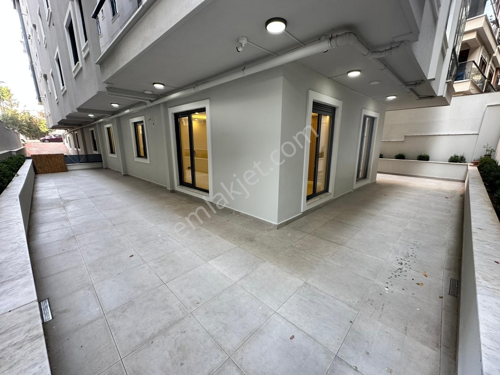 Yatırım'dan İdealtepe Sahilde Teras Kullanımlı 1yıllık 3+1 - Görsel 19