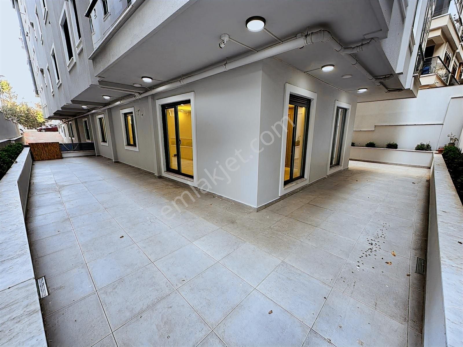 Yatırım'dan İdealtepe Sahilde Teras Kullanımlı 1yıllık 3+1 - Görsel 3