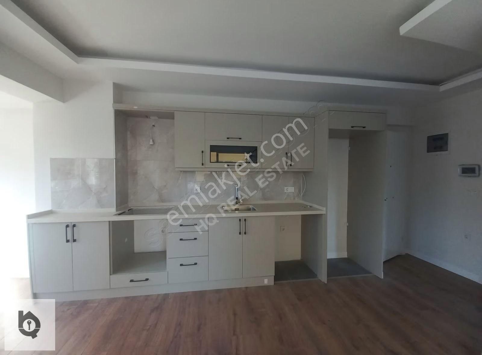 Hq Dan Tuzla'da Sıfır Satılık 1+1 Müstakil Girişli Bahçeli Daire