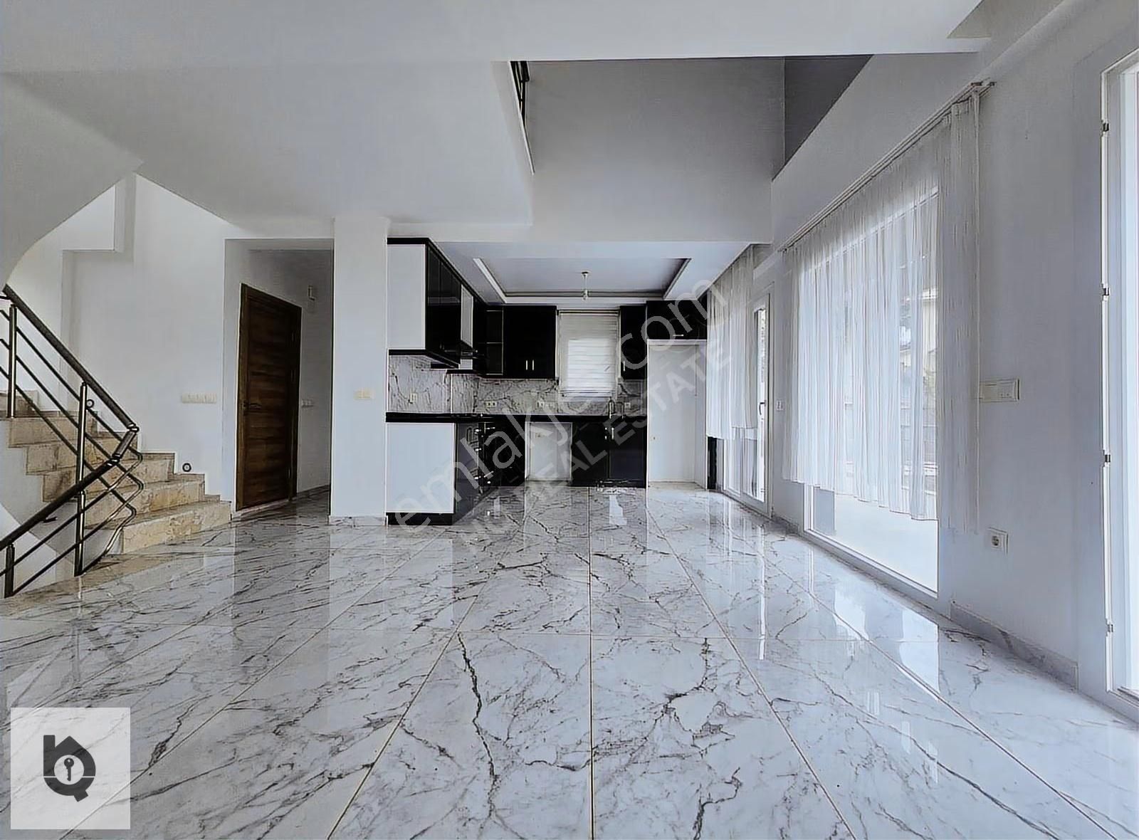 Fethiye'de Kaçırılmayacak 4+1 Havuzlu Müstakil Villa - Görsel 25