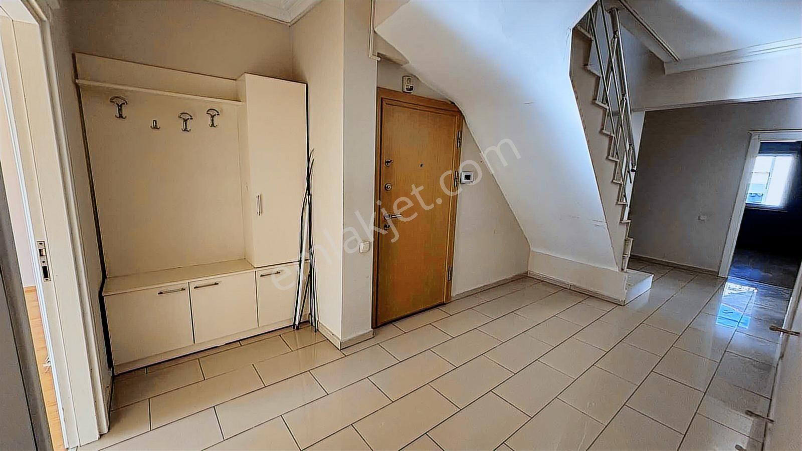 Yeşilbahçe De 4,5 +1 Artı Teras Kullanımlı Dubleks Daire - Görsel 23