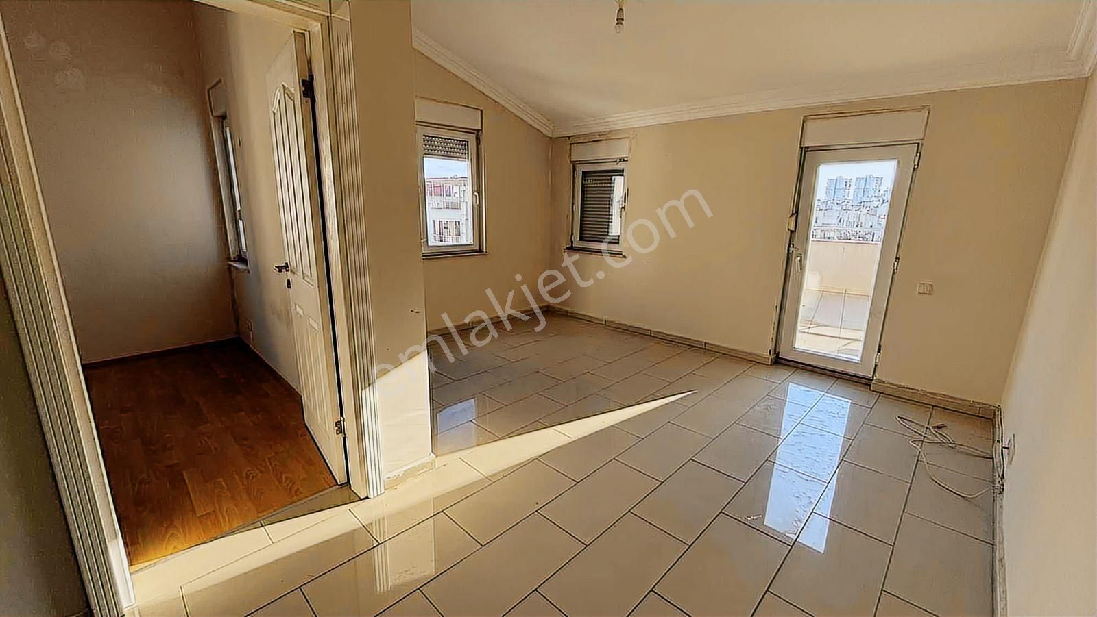 Yeşilbahçe De 4,5 +1 Artı Teras Kullanımlı Dubleks Daire - Görsel 16