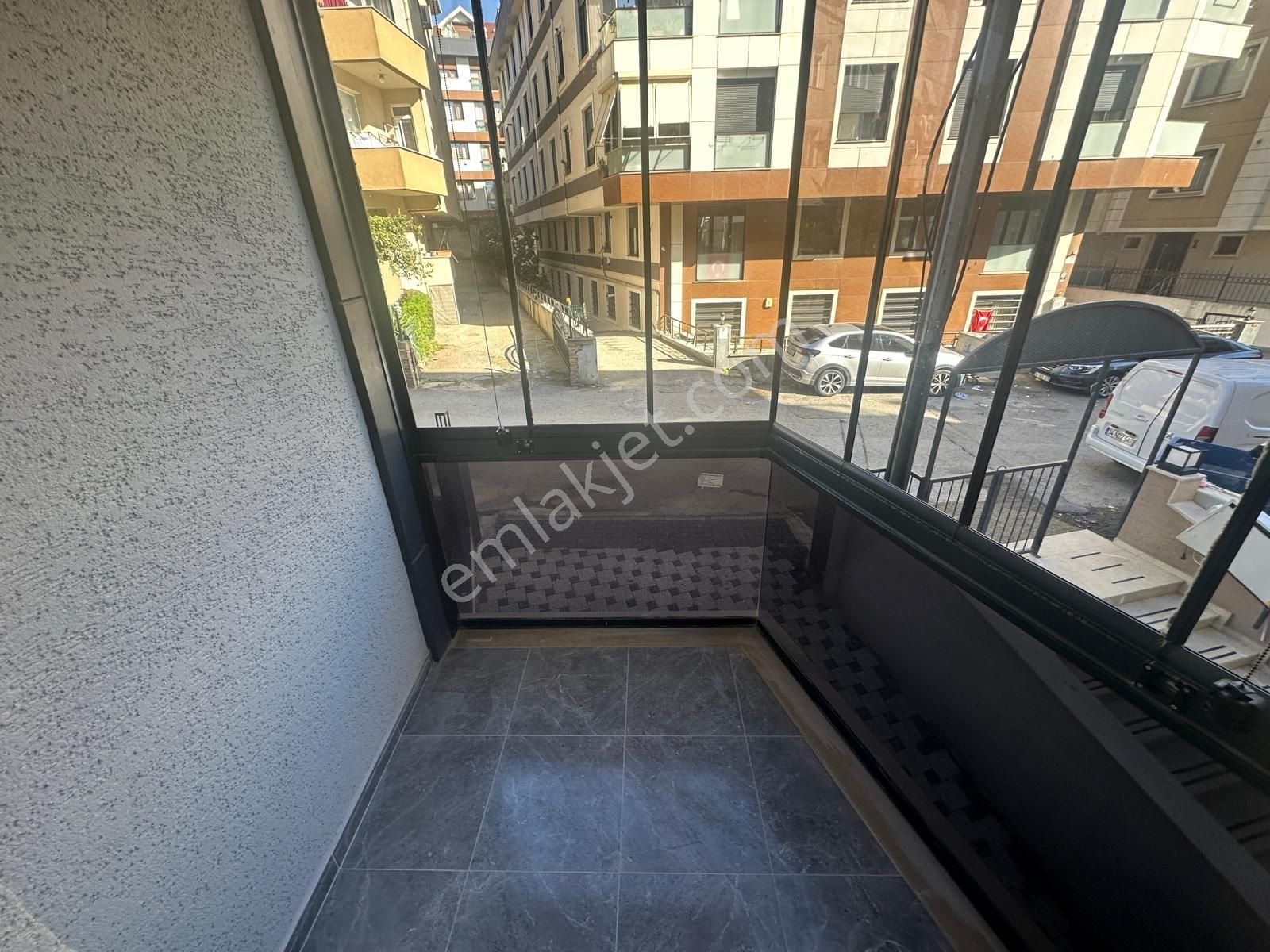 Yatırımdan Altıntepe'de Ayrı Mutfaklı 1.kat Sokağa Cephe 3+1 - Görsel 16