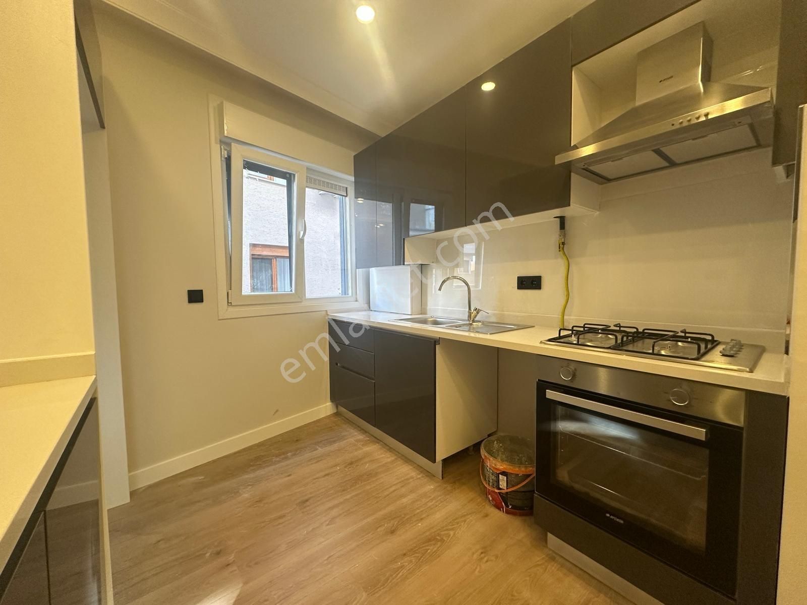 Yatırımdan Altıntepe'de Ayrı Mutfaklı 1.kat Sokağa Cephe 3+1 - Görsel 7