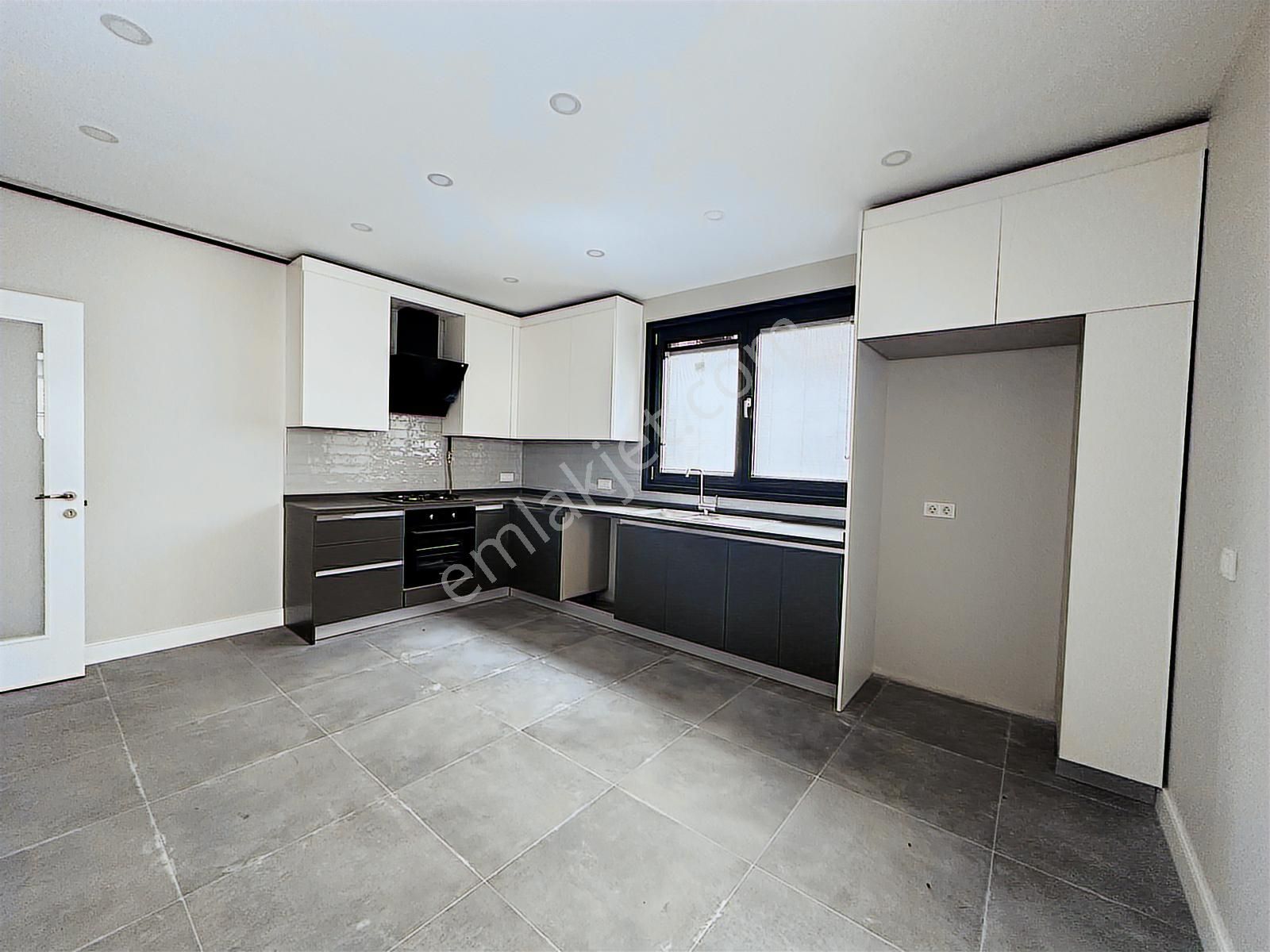 Plaj Yolu Sokak, Sahile 3 Dk Mesafede Eşsiz 4+1 Satılık Daire - Görsel 12