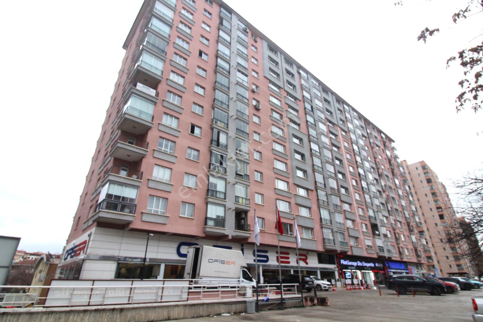 Kiralık Ofis Mobilyalı Büro 4+1 180m2 Emek Çankaya