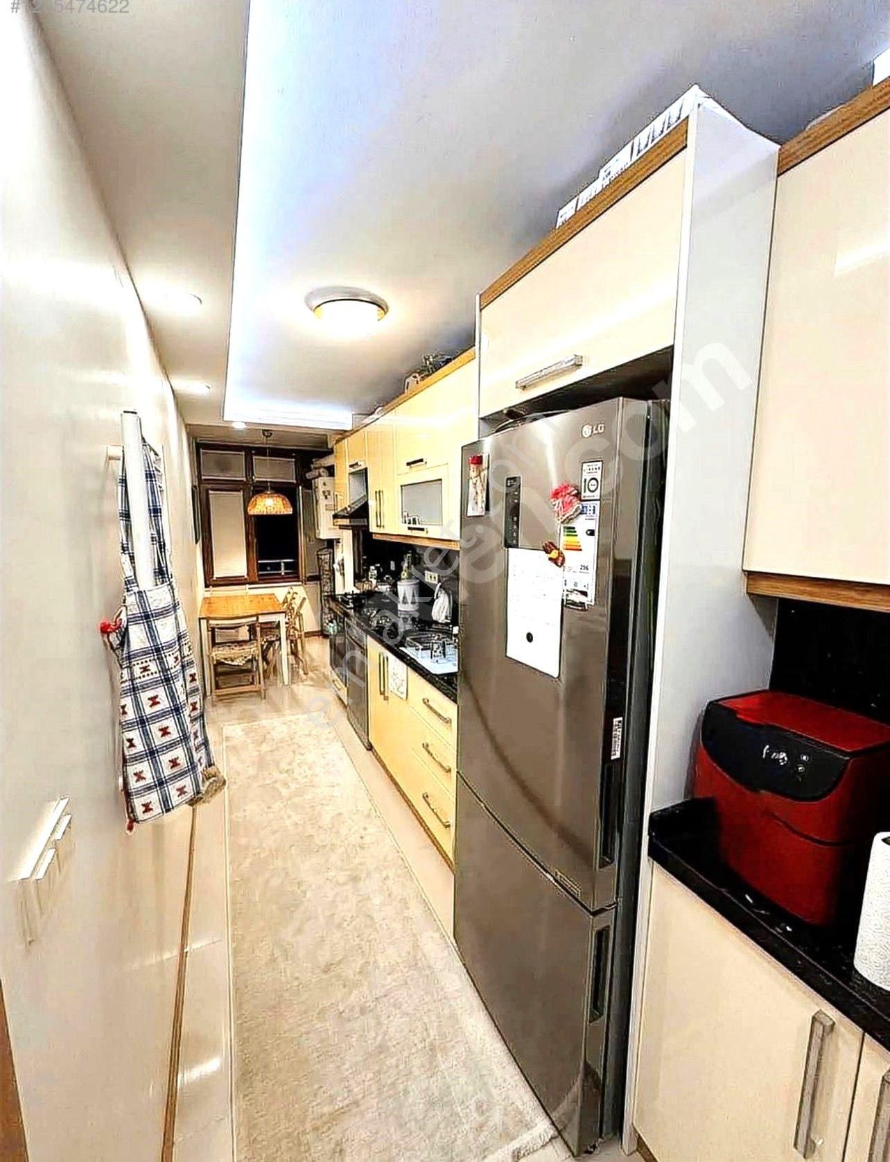 Nest'te Sefaköy Merkez'de 2+1 95m2 Ön Cephe Balkonlu 3.kat Daire - Görsel 4