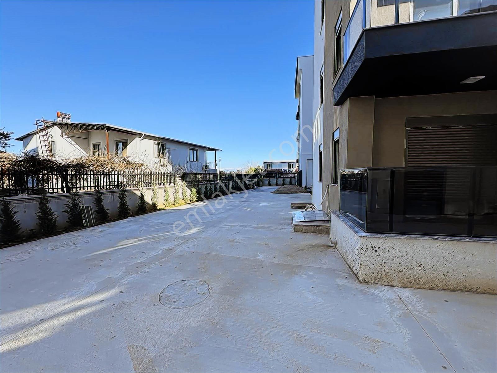 Atabay'dan Güzelyurtda 1+1 Katta Oturuma Hazır Havuzlu Tek Blok - Görsel 2