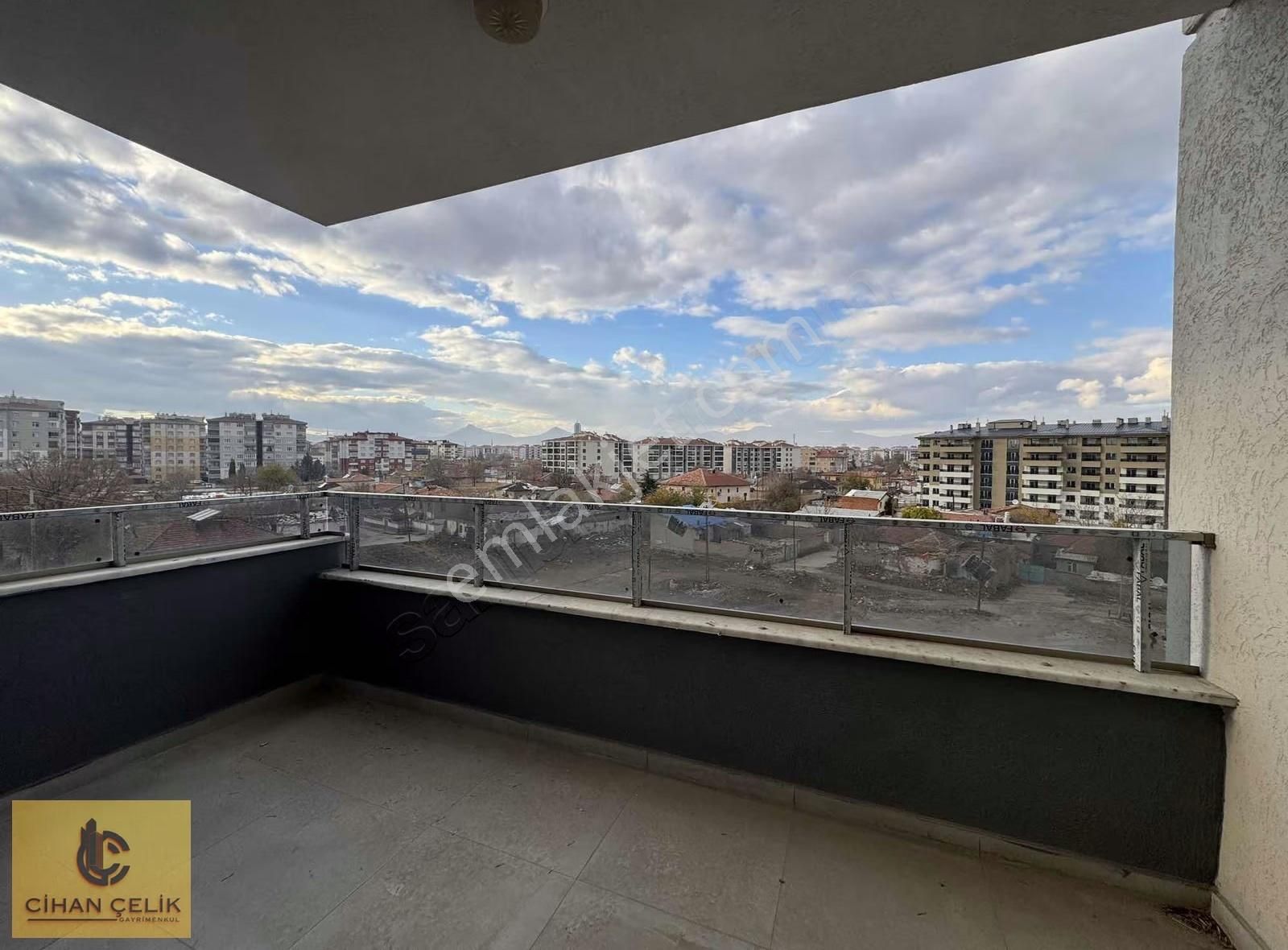 Karatay Sedırler Caddesine Cephe Çok Geniş Ara Kat 3+1 - Görsel 7