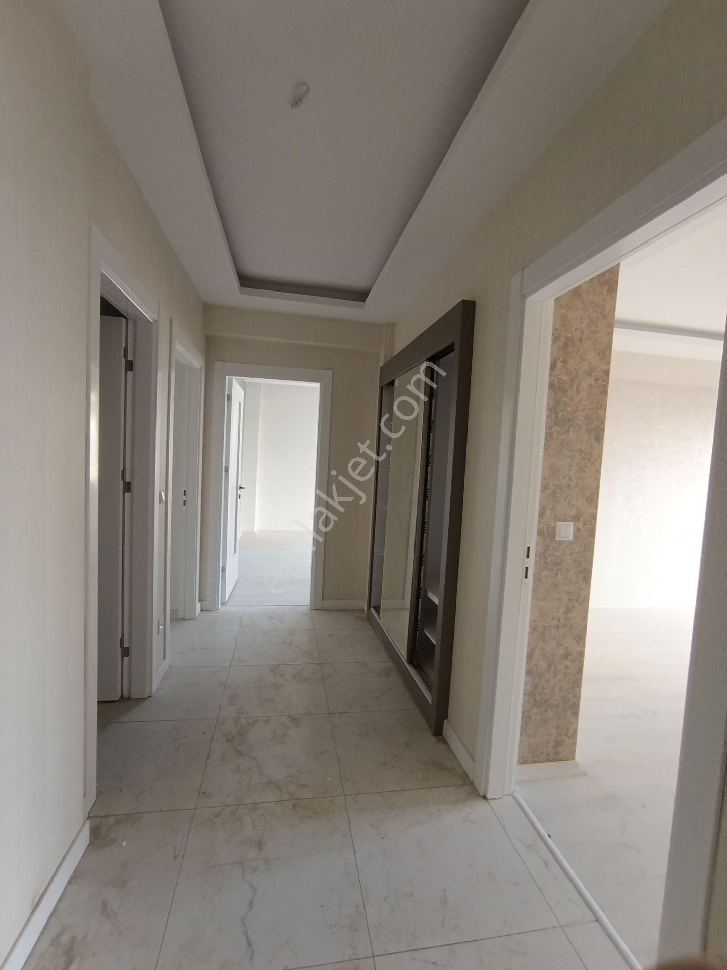 Keçeciler Caddesin De Acil Satılık 3+1 Ara Kat Köşe Daire - Görsel 6