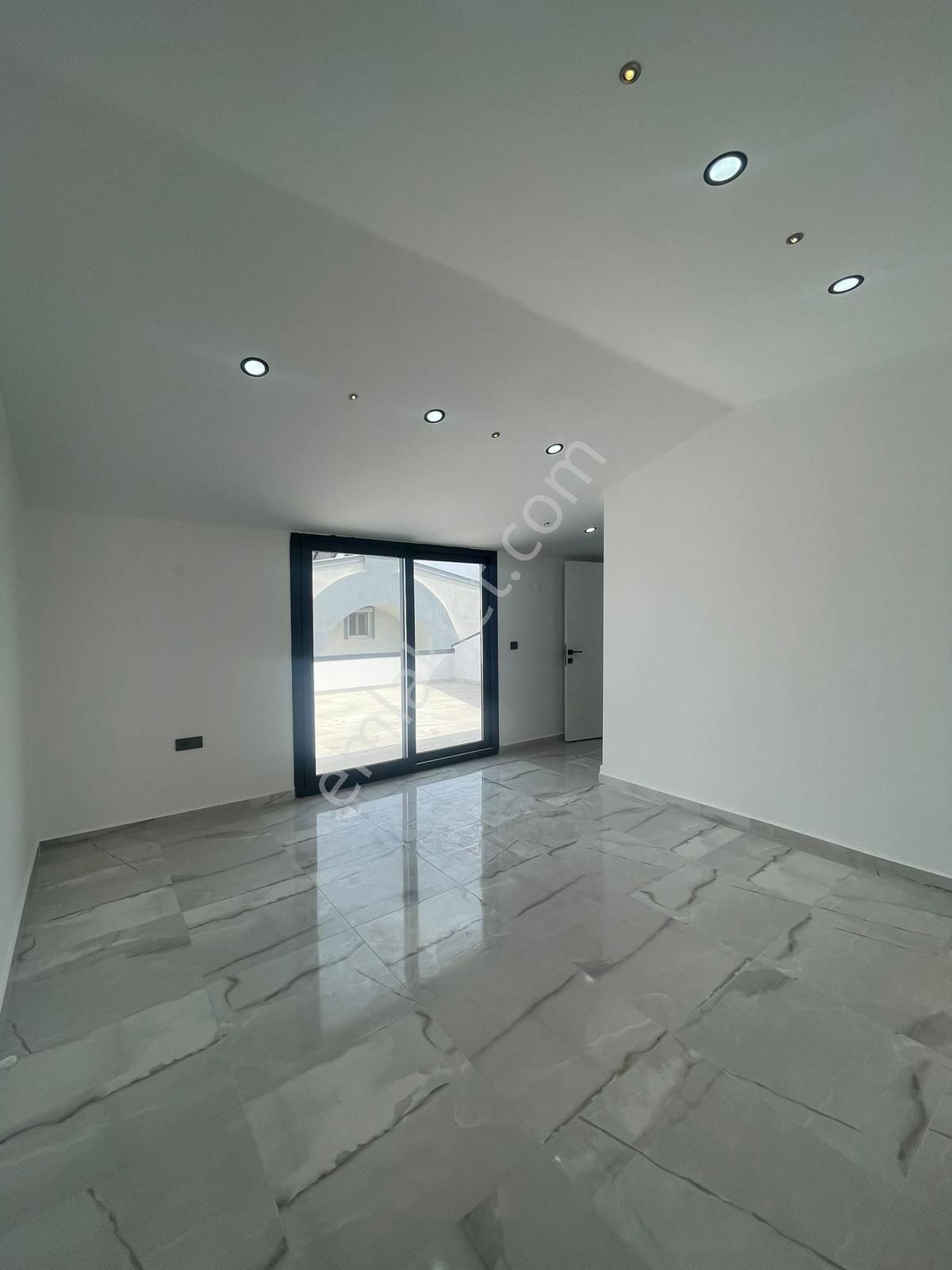 Didim Efeler Mah Havuzlu , Otoparklı Geniş 4+1 Villa - Görsel 12