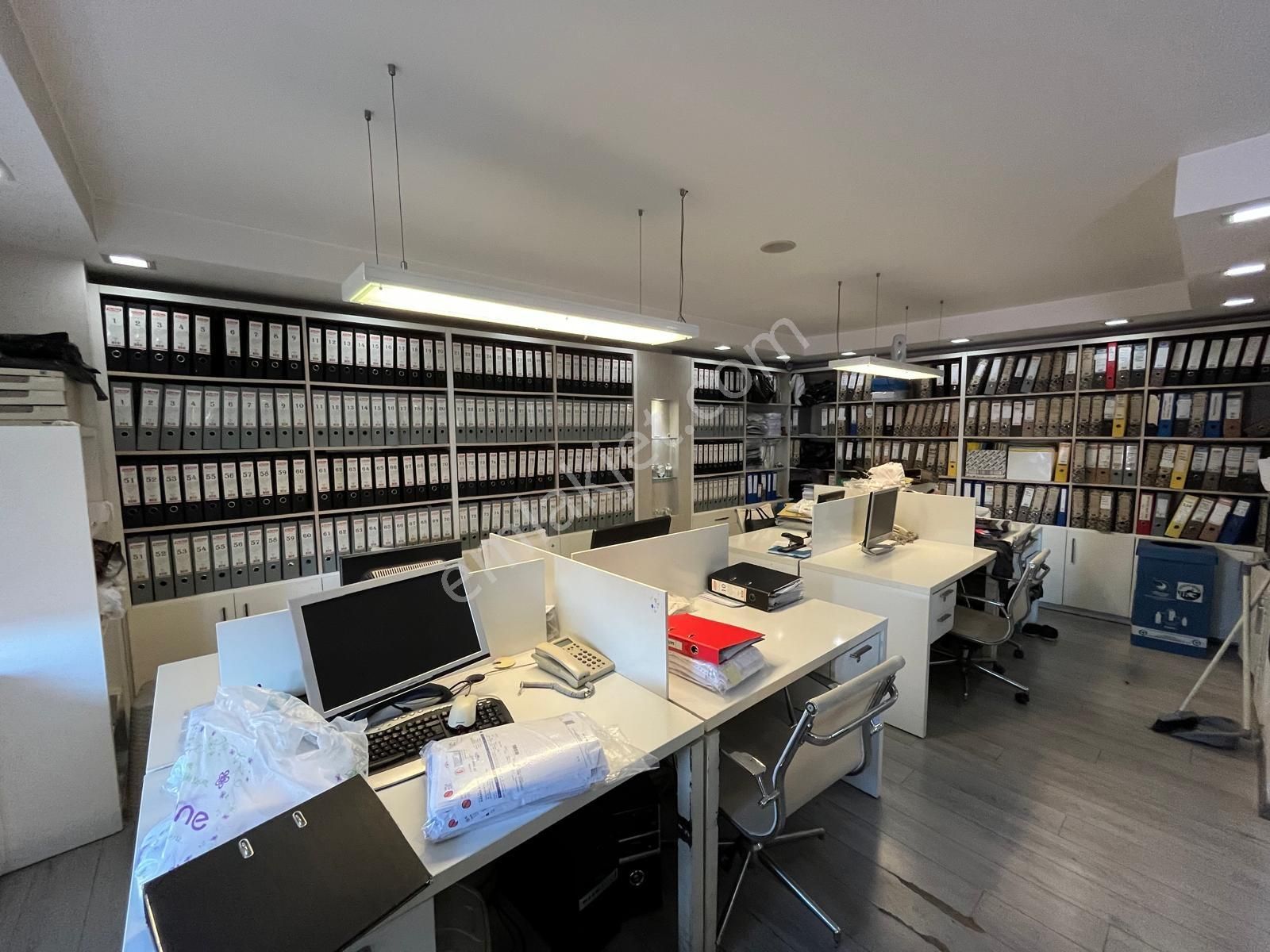 ▃artemin▃yeşildirek Derya İş Merkezinde En Üst Kat Satılık Ofis - Görsel 14