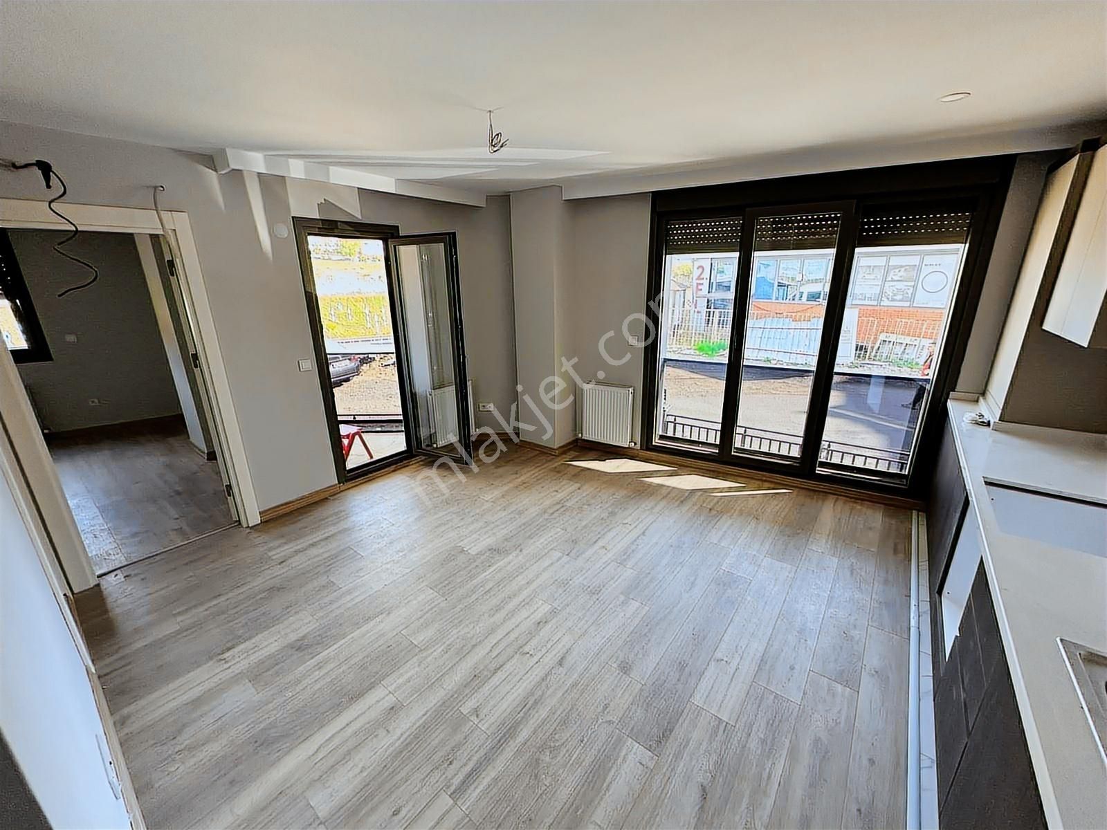 Yatırım'dan Küçükyalının Kalbinde, Modern Katta Balkonlu 1+1