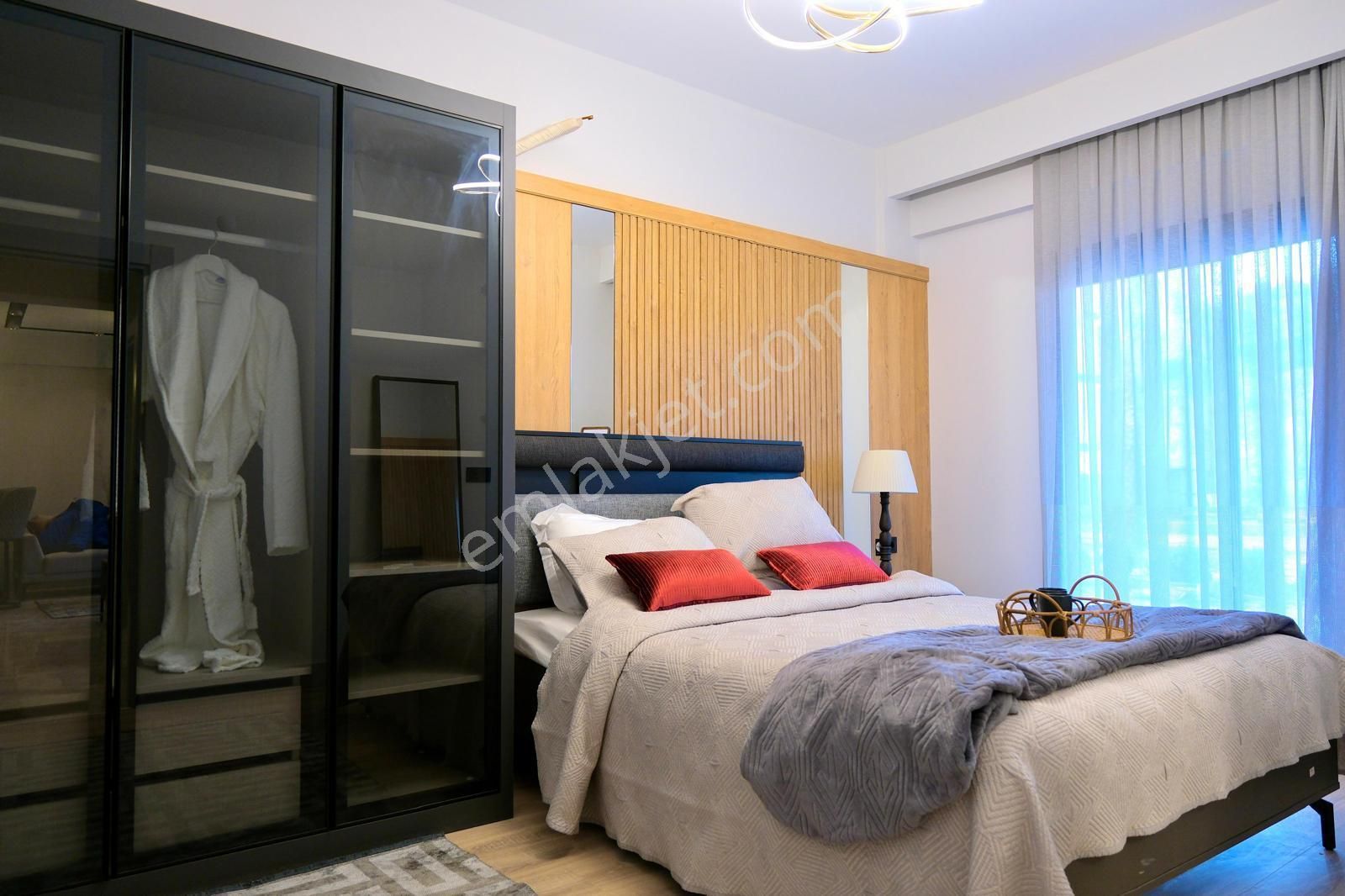 Kuşadası Havuzlu Site İçerisinde Satılık Lüks 2+1 Daire - Görsel 9