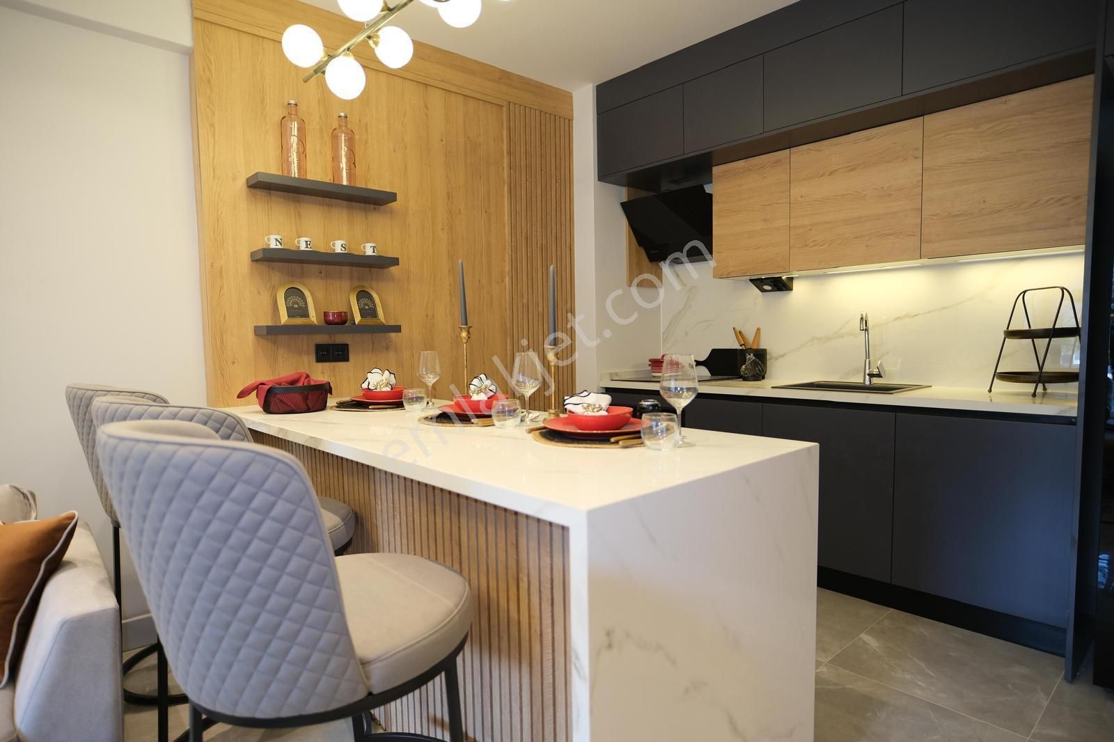 Kuşadası Havuzlu Site İçerisinde Satılık Lüks 2+1 Daire - Görsel 18