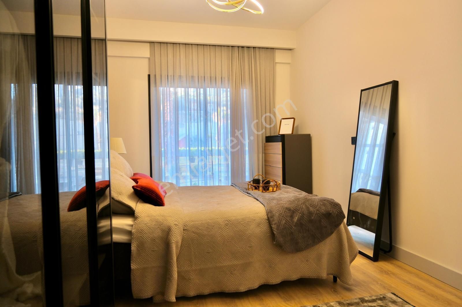 Kuşadası Havuzlu Site İçerisinde Satılık Lüks 2+1 Daire - Görsel 13