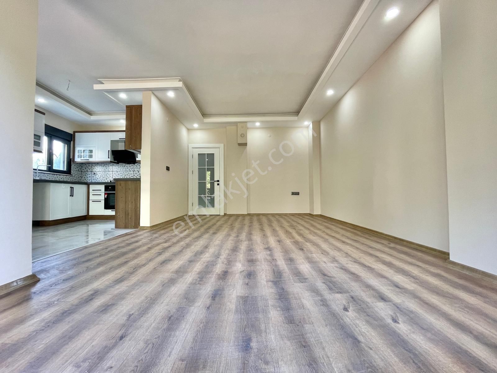 Berkay Demirel'den Akçayda Doğayla İç İçe Lüks 4+1 Villa - Görsel 10