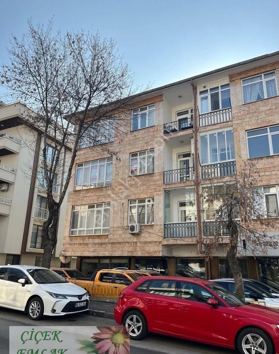 Emek 8. Cadde Üzerinde 2.kat Arka Cephe 3+1 Merkezi Sistemli Daire - Görsel 18