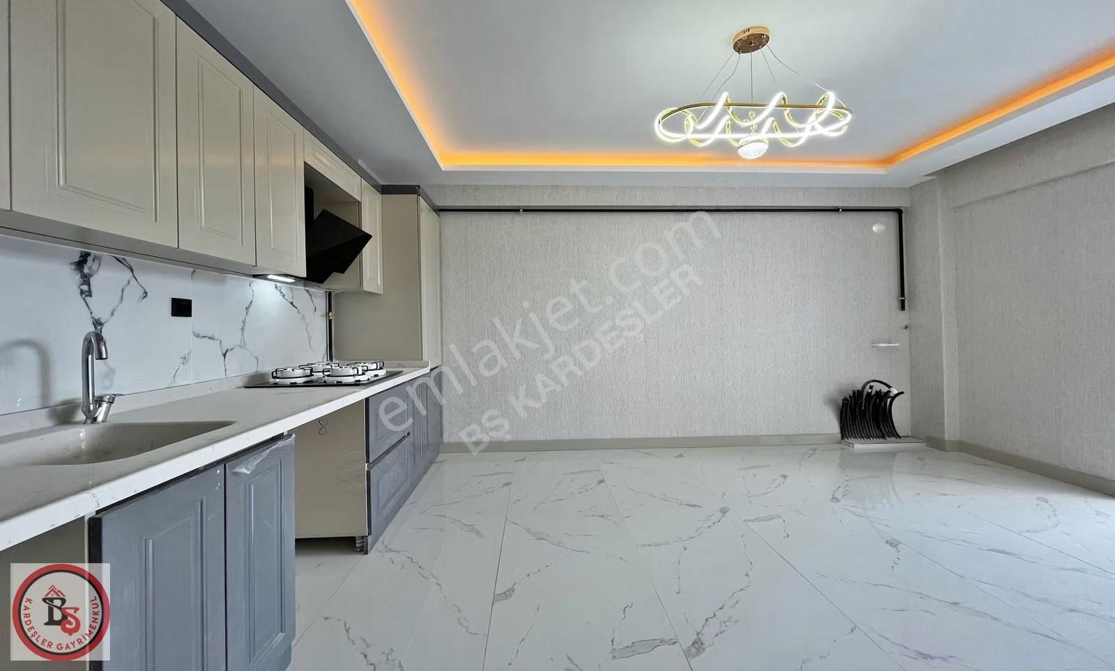 Keçiören Hisar Mahallesinden Full Yapılı Teras Balkonlu 4+1 - Görsel 32