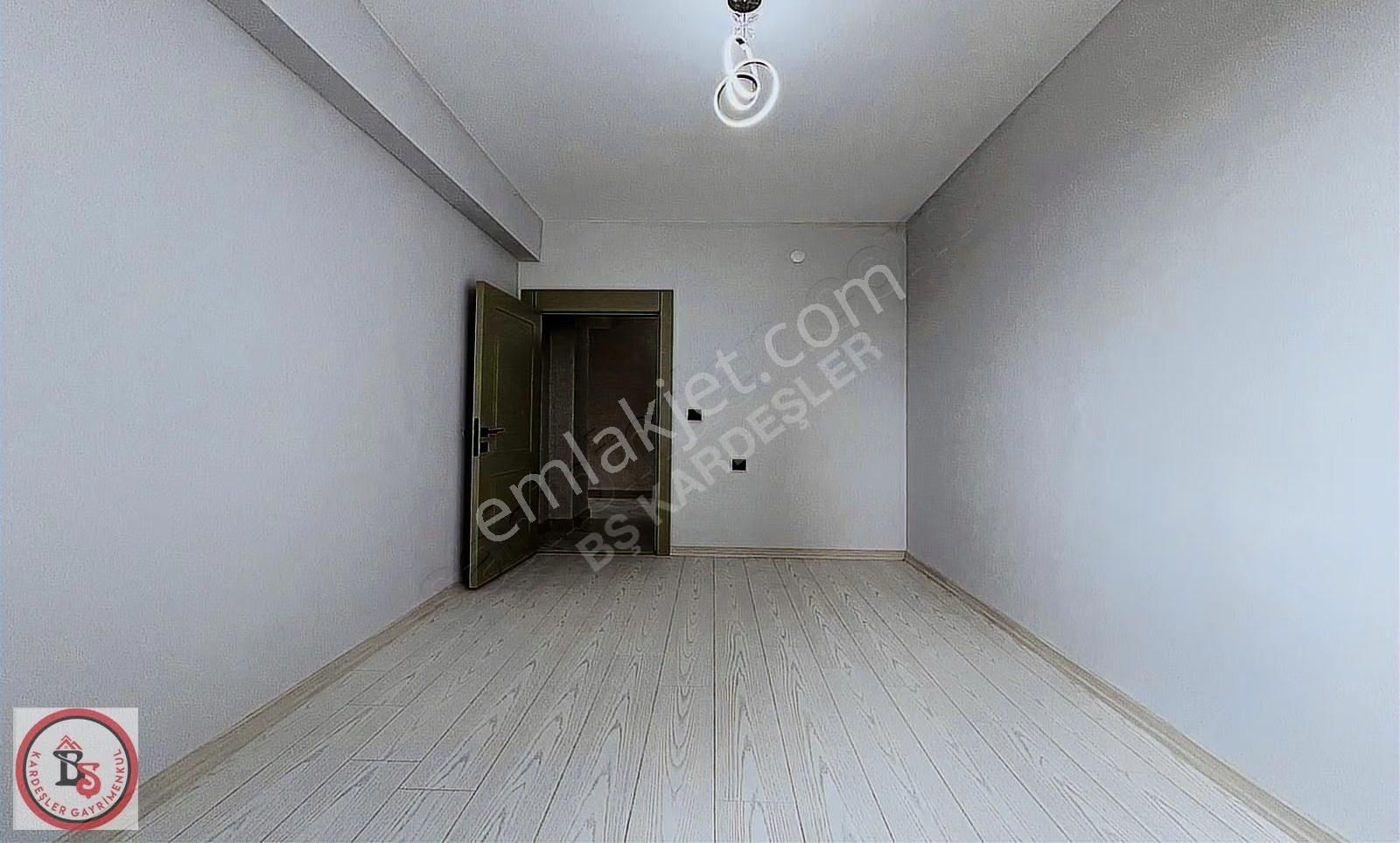 Keçiören Hisar Mahallesinden Full Yapılı Teras Balkonlu 4+1 - Görsel 35