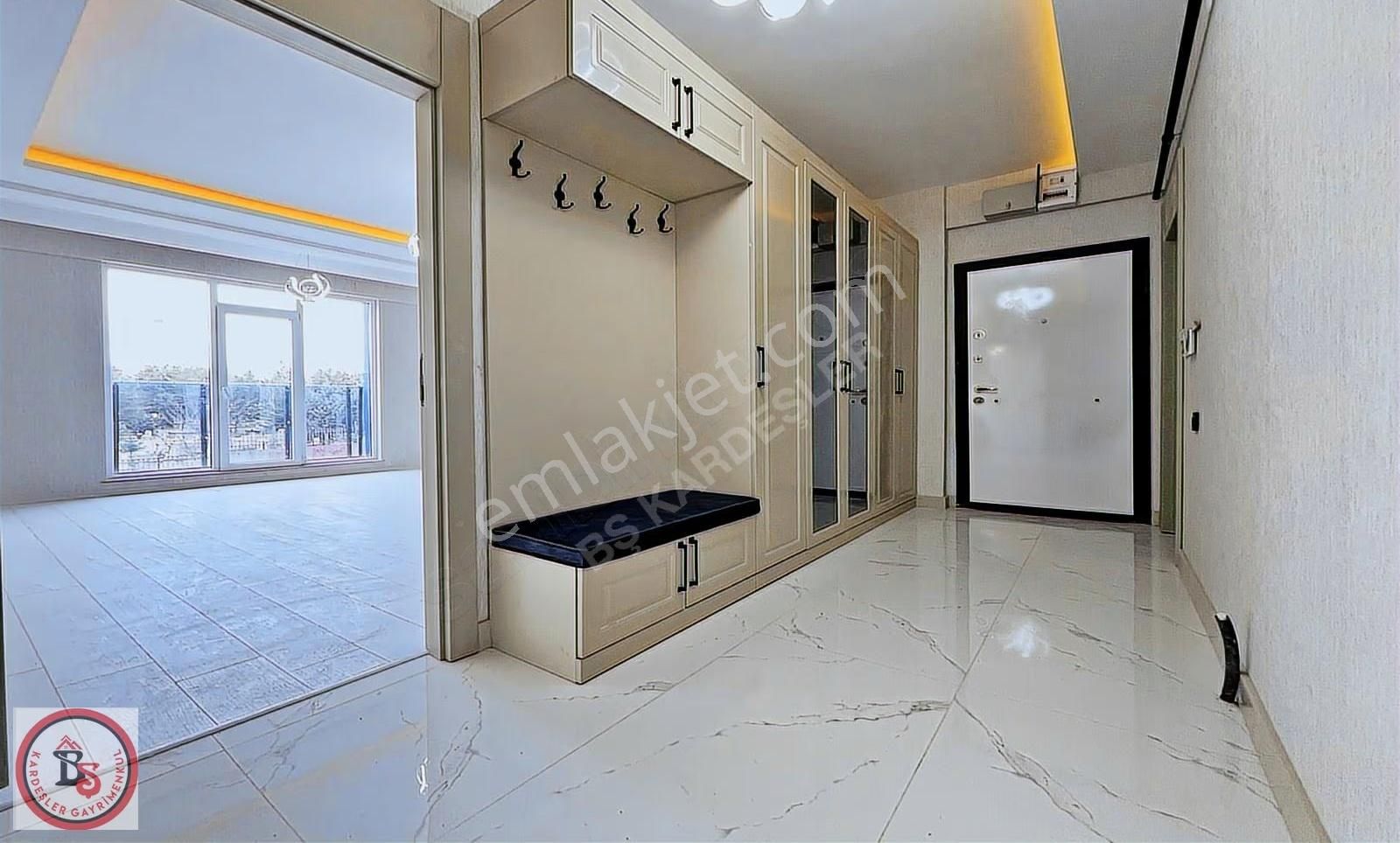 Keçiören Hisar Mahallesinden Full Yapılı Teras Balkonlu 4+1 - Görsel 2