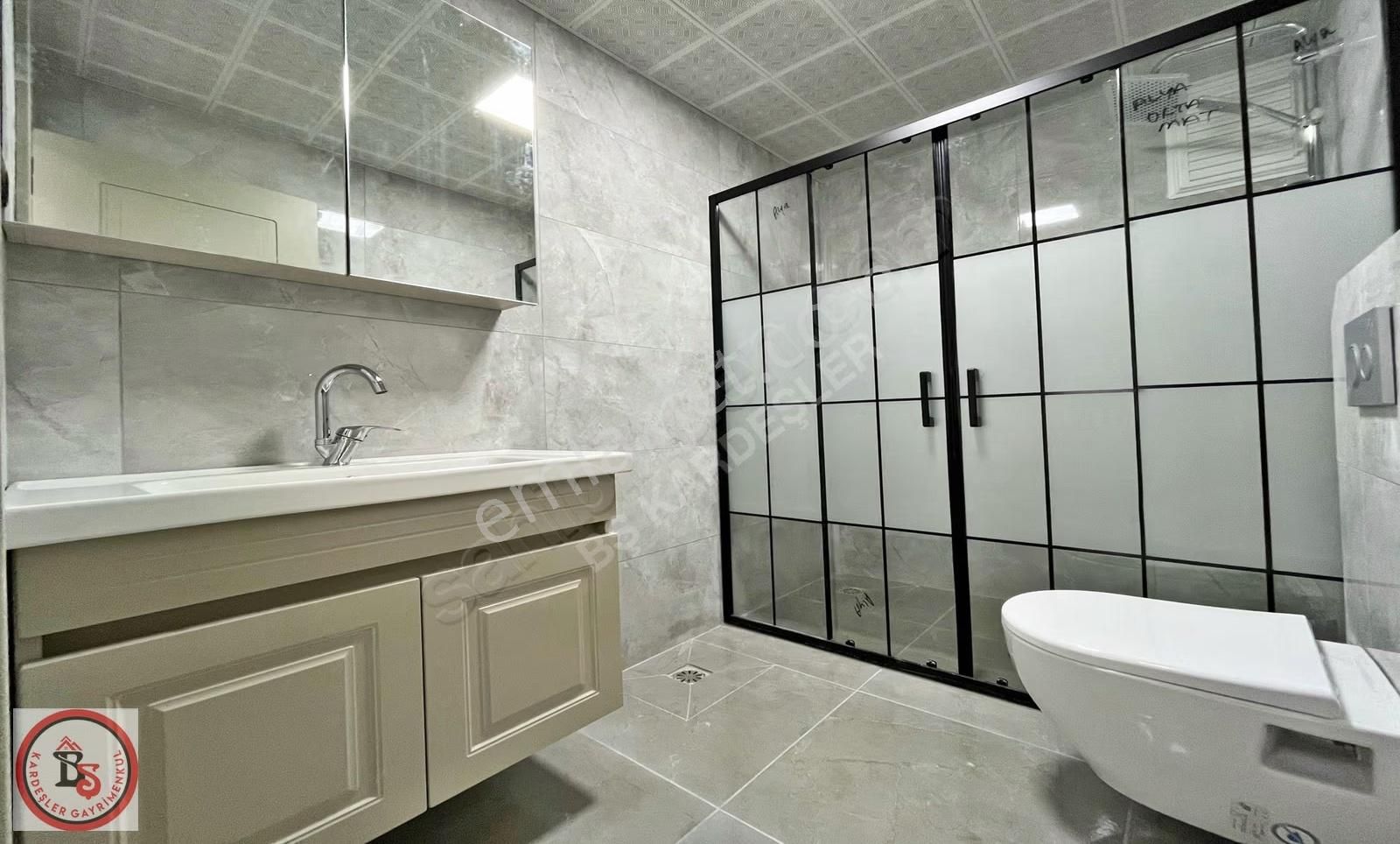 Keçiören Hisar Mahallesinden Full Yapılı Teras Balkonlu 4+1 - Görsel 13