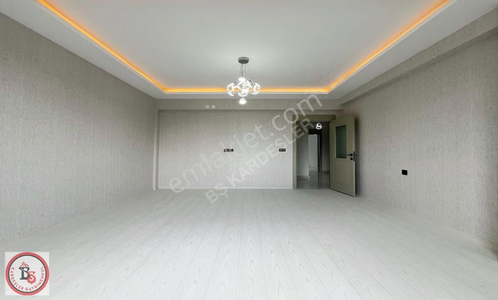 Keçiören Hisar Mahallesinden Full Yapılı Teras Balkonlu 4+1 - Görsel 10