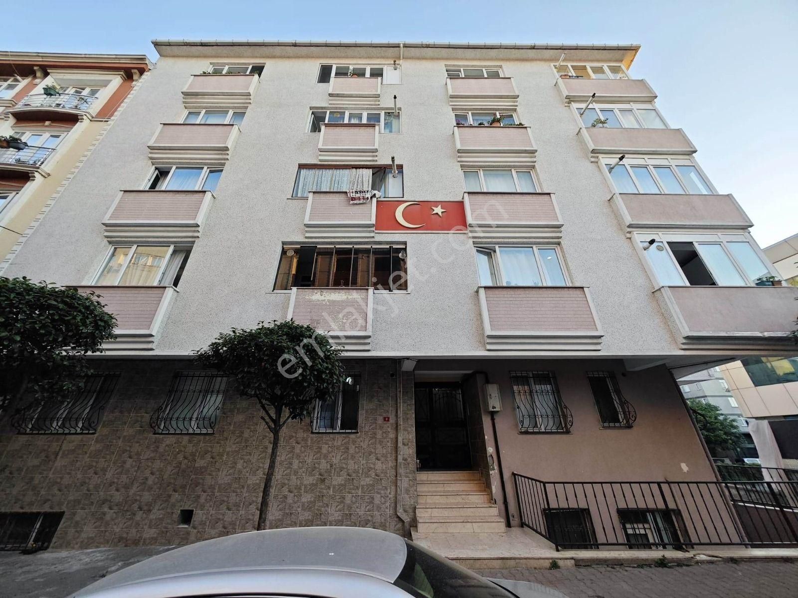 Yıldız Dan Çobançeşme Eskidji Yakını 17 Yıllık Kredili Geniş Kullanışlı 3+1 Normal Kat Daire