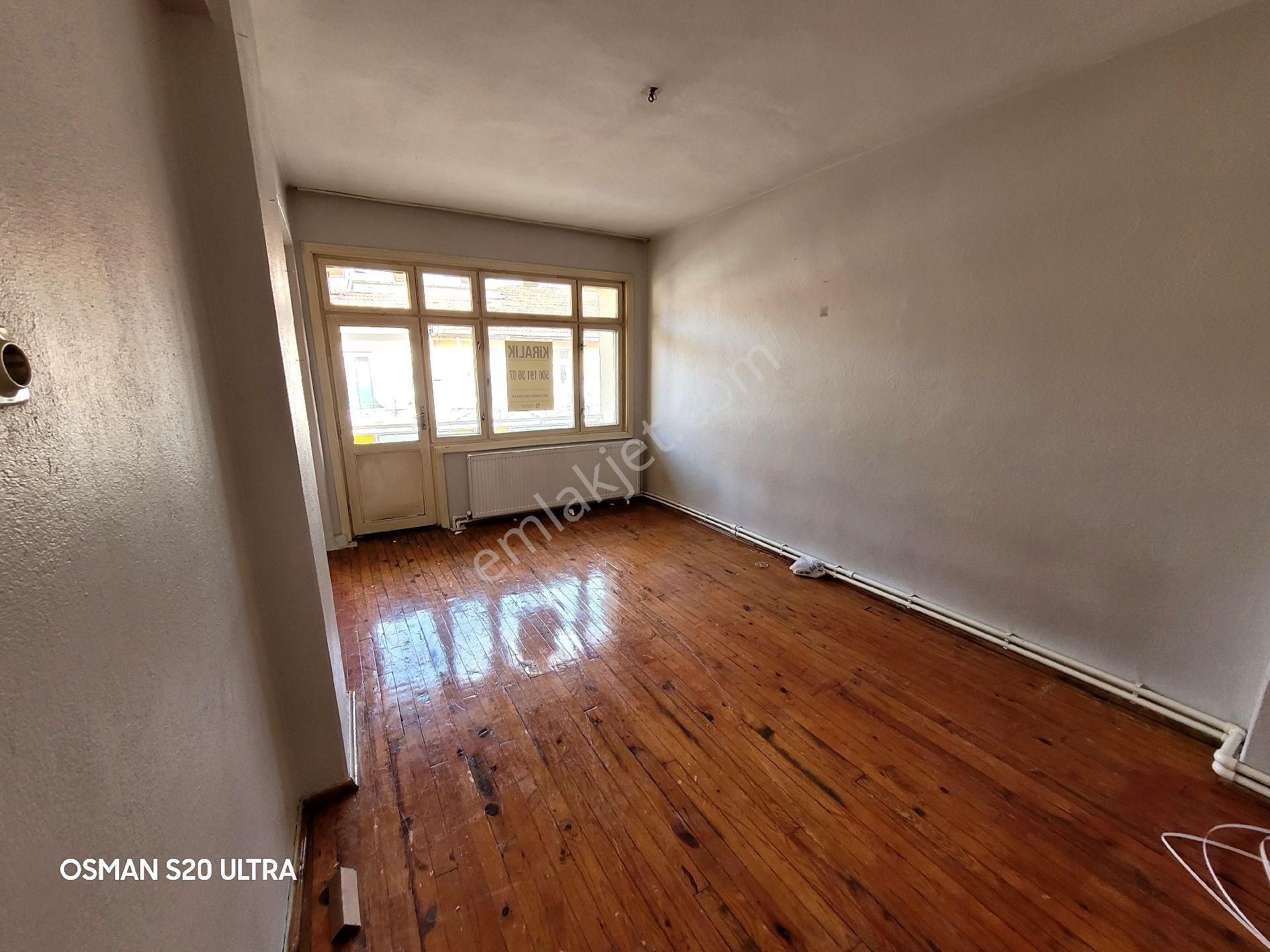 Şirin Hanım Çeşmesi Yanı Çarşıda 3+1 Yapılı Bakımlı Düzgün Sonkat Kiralık - Görsel 5