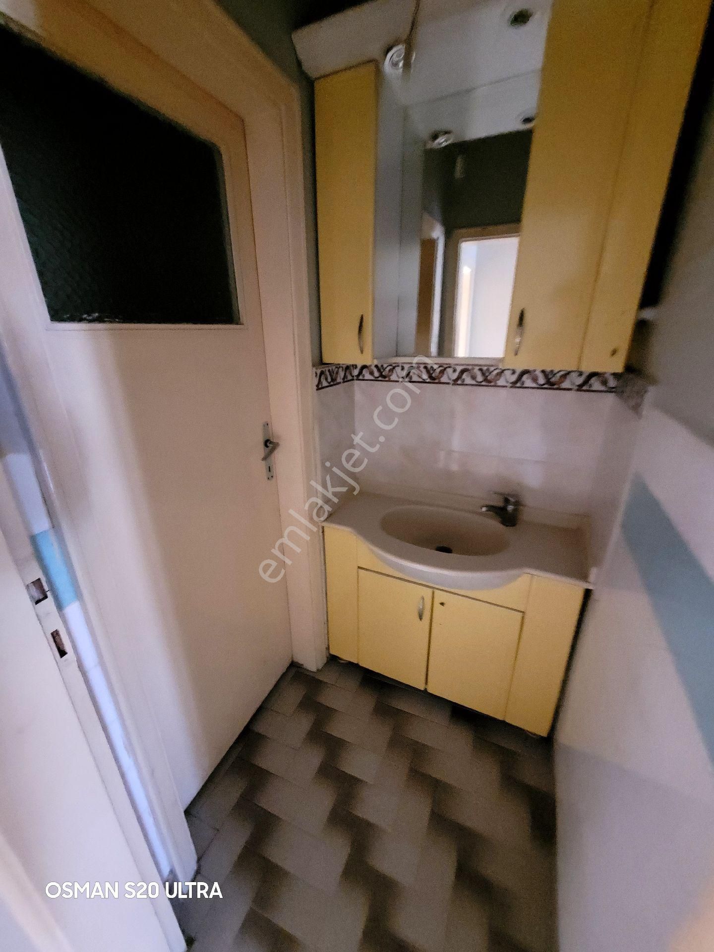 Şirin Hanım Çeşmesi Yanı Çarşıda 3+1 Yapılı Bakımlı Düzgün Sonkat Kiralık - Görsel 9