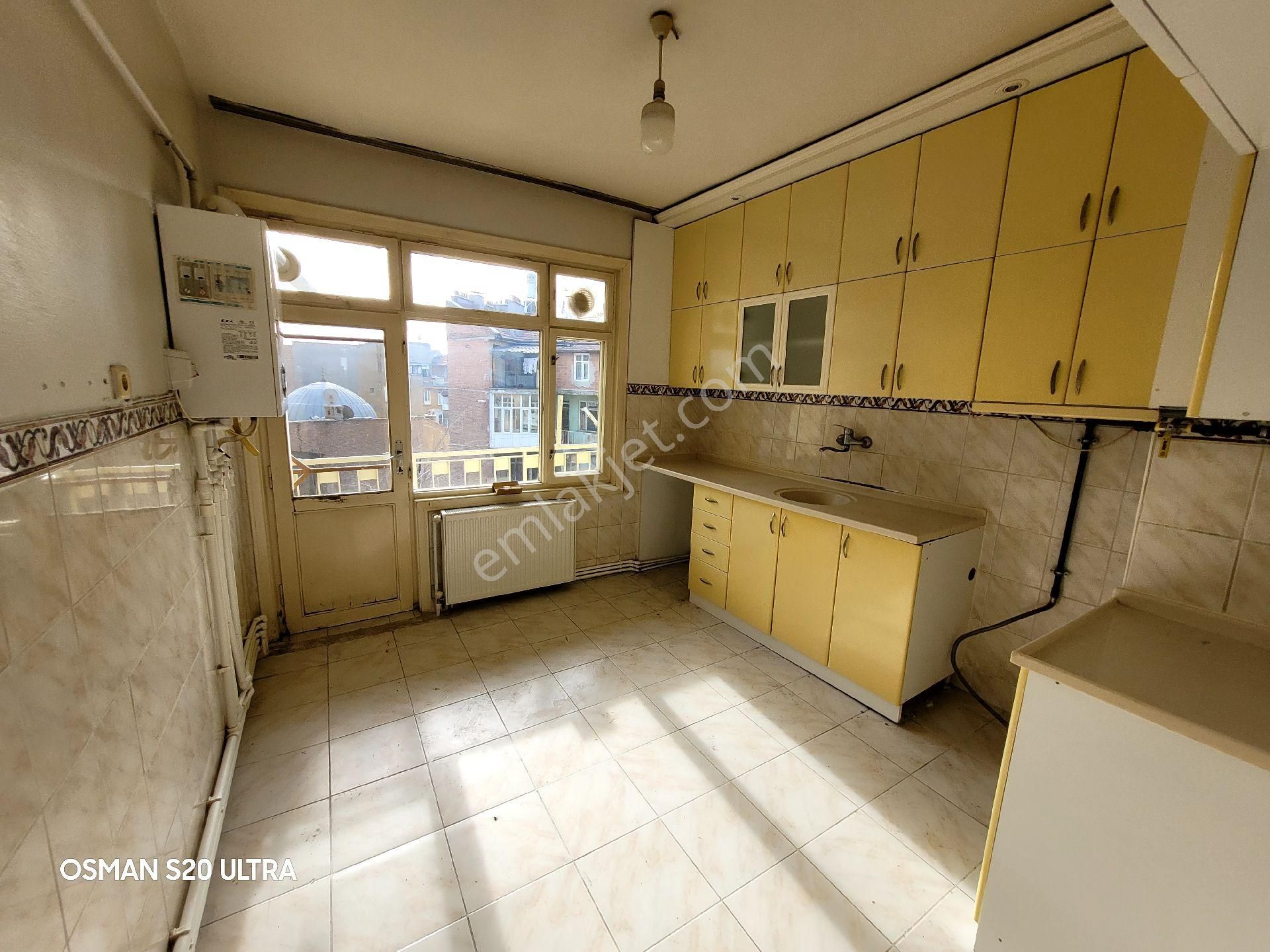 Şirin Hanım Çeşmesi Yanı Çarşıda 3+1 Yapılı Bakımlı Düzgün Sonkat Kiralık - Görsel 20